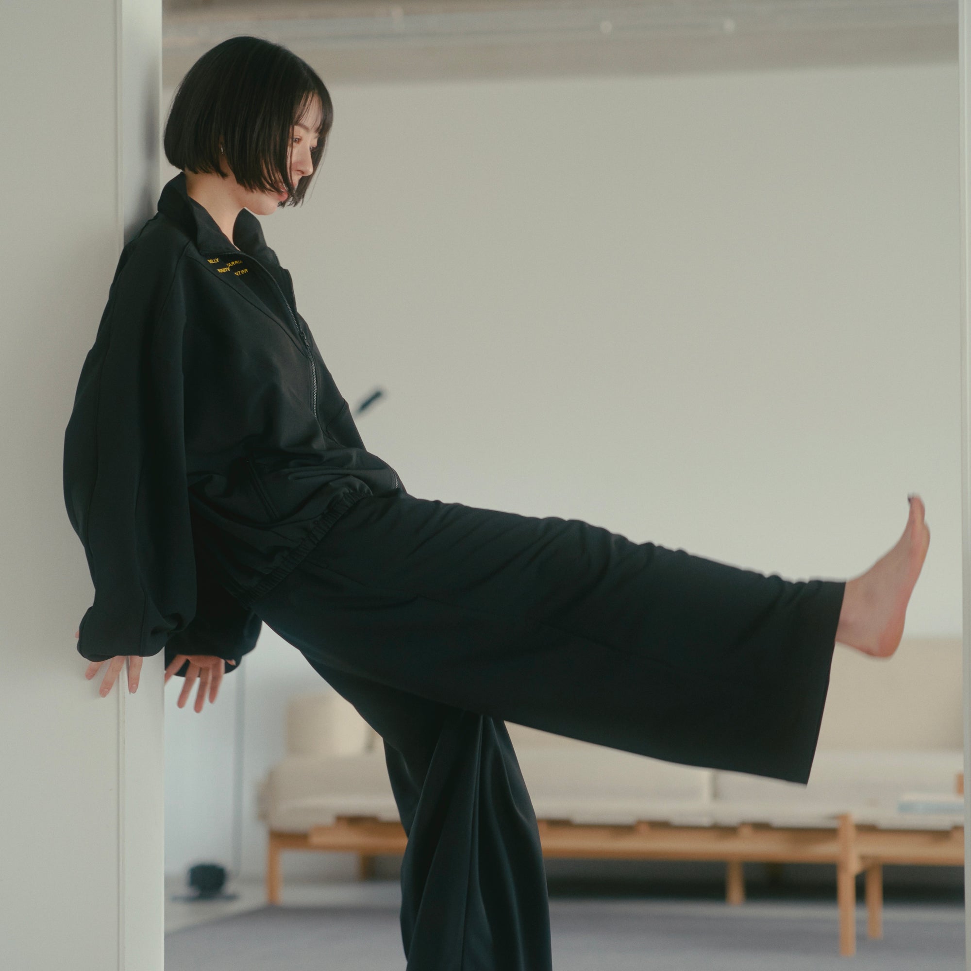 WILLY CHAVARRIA / PLEATED CHANGO CHINO SOLID BLACK