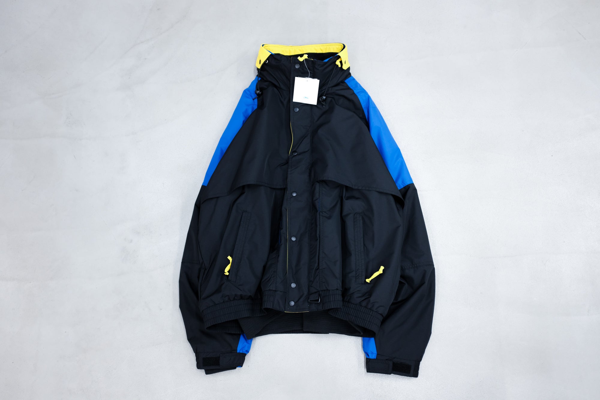 Tri Mountain / Dakota