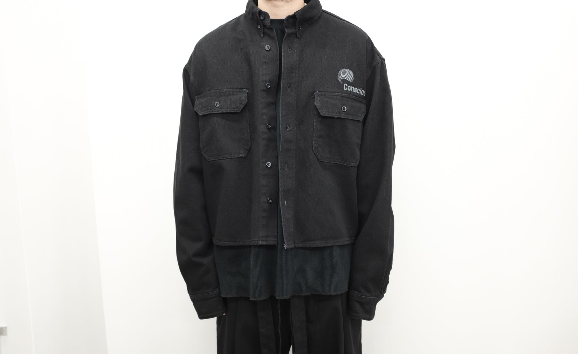 WILLY CHAVARRIA / BIG DADDY BUTTON DOWN CROPPED