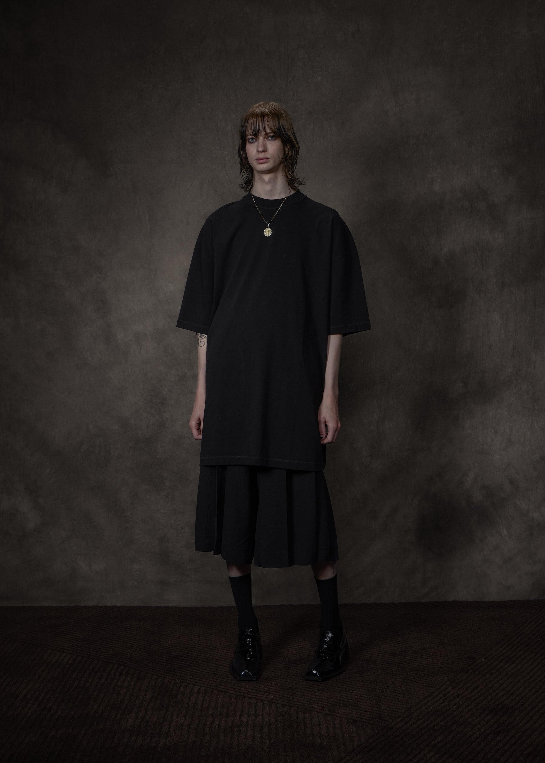 1313 SELAH / PAZ TAILORED PLEATS SHORTS BLACK