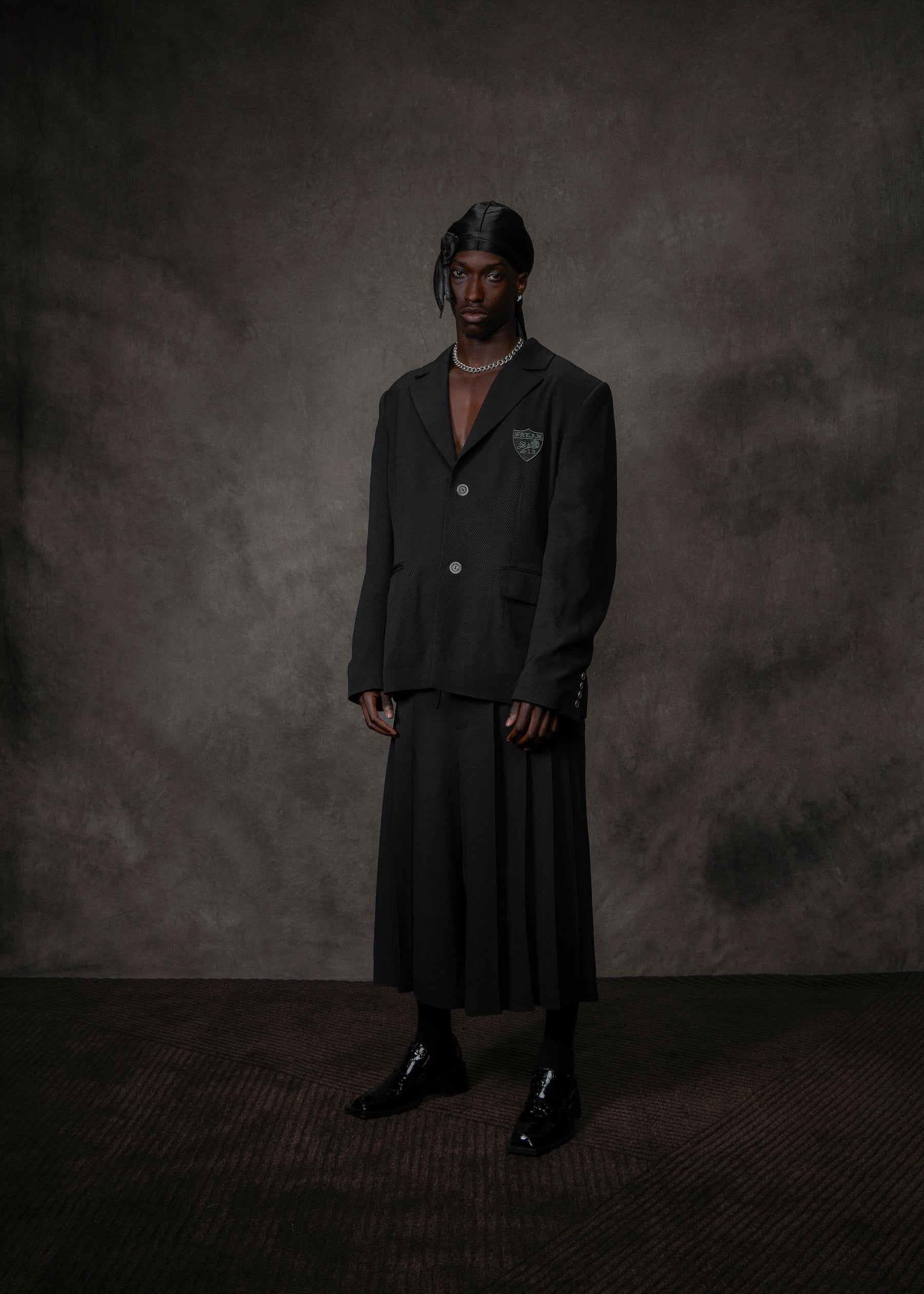 1313 SELAH / PAZ TAILORED PLEATS SHORTS BLACK
