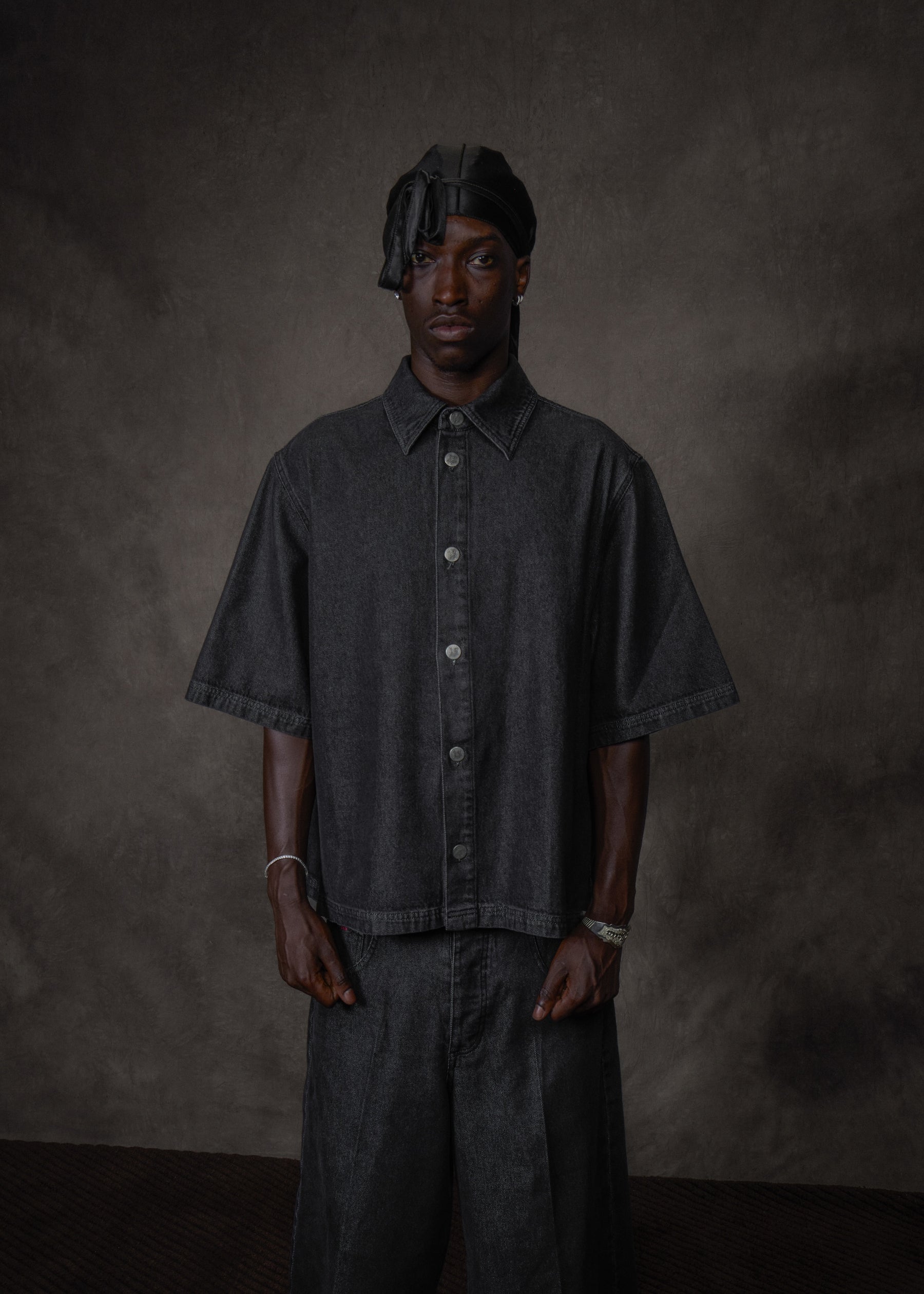 1313 SELAH / ANI DENIM SHIRT SHORTSLEEVED WASHED BLACK