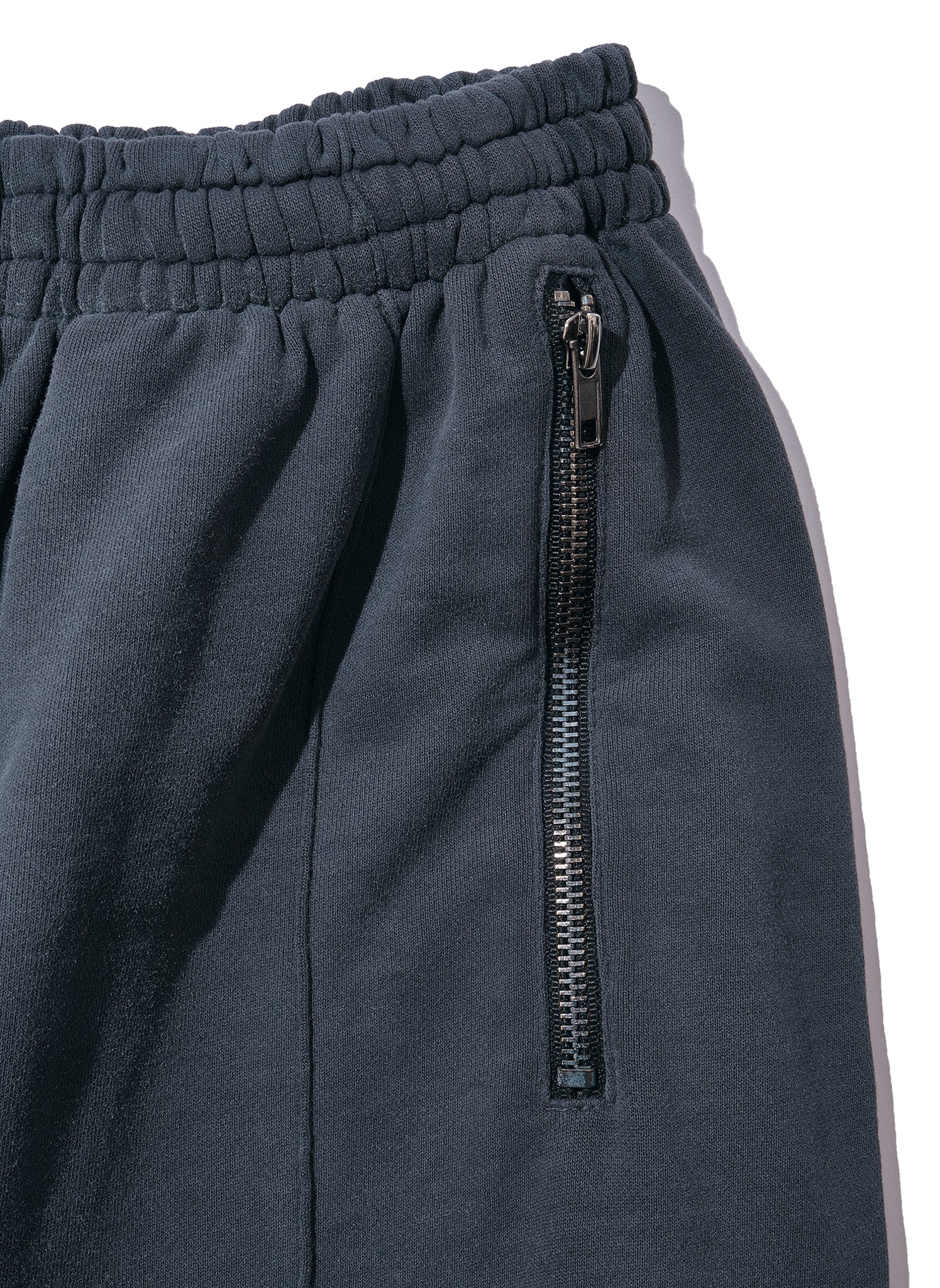 <span style="color: #f50b0b;">Last One</span> WILLY CHAVARRIA / PINTUCK SWEAT PANTS CHEMICAL BLACK