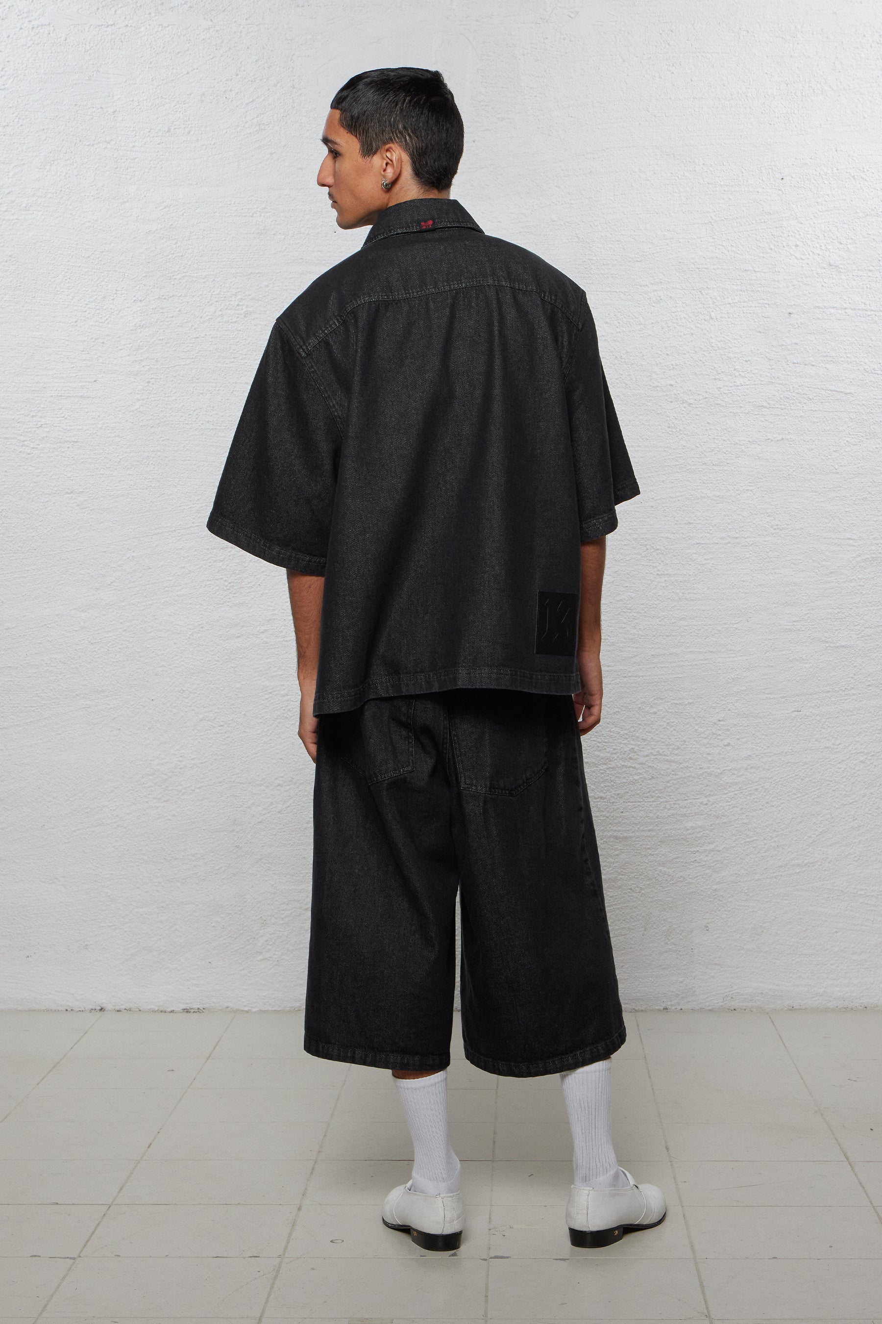1313 SELAH / ANI DENIM SHIRT SHORTSLEEVED WASHED BLACK