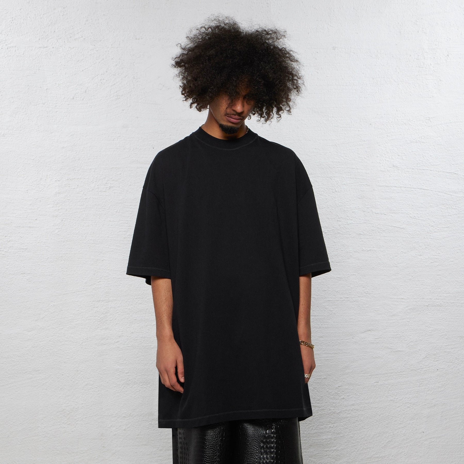 1313 SELAH / MASSIVO T BLACK