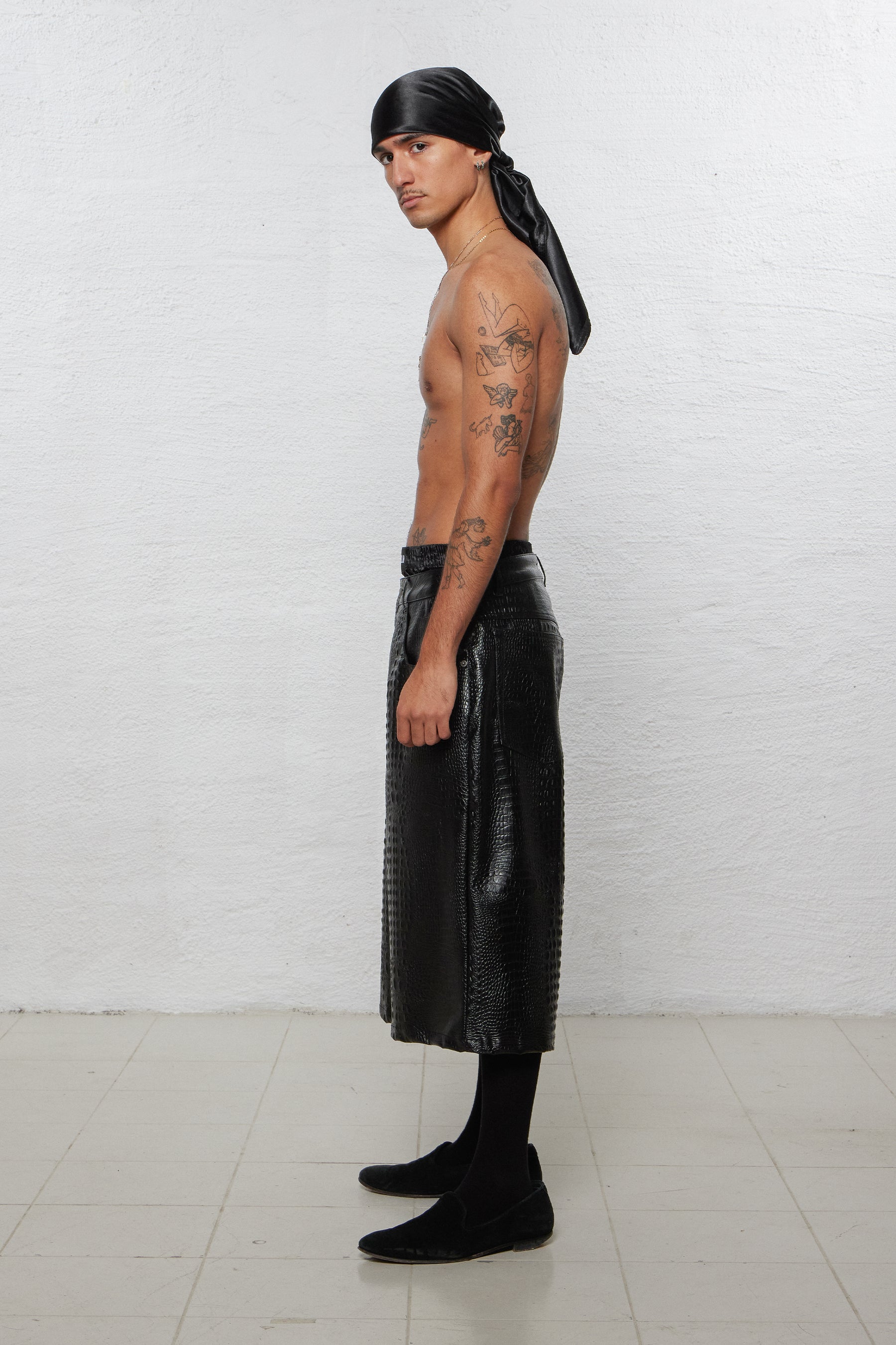 1313 SELAH / LUCA FAUX CROCODILE SHORTS BLACK