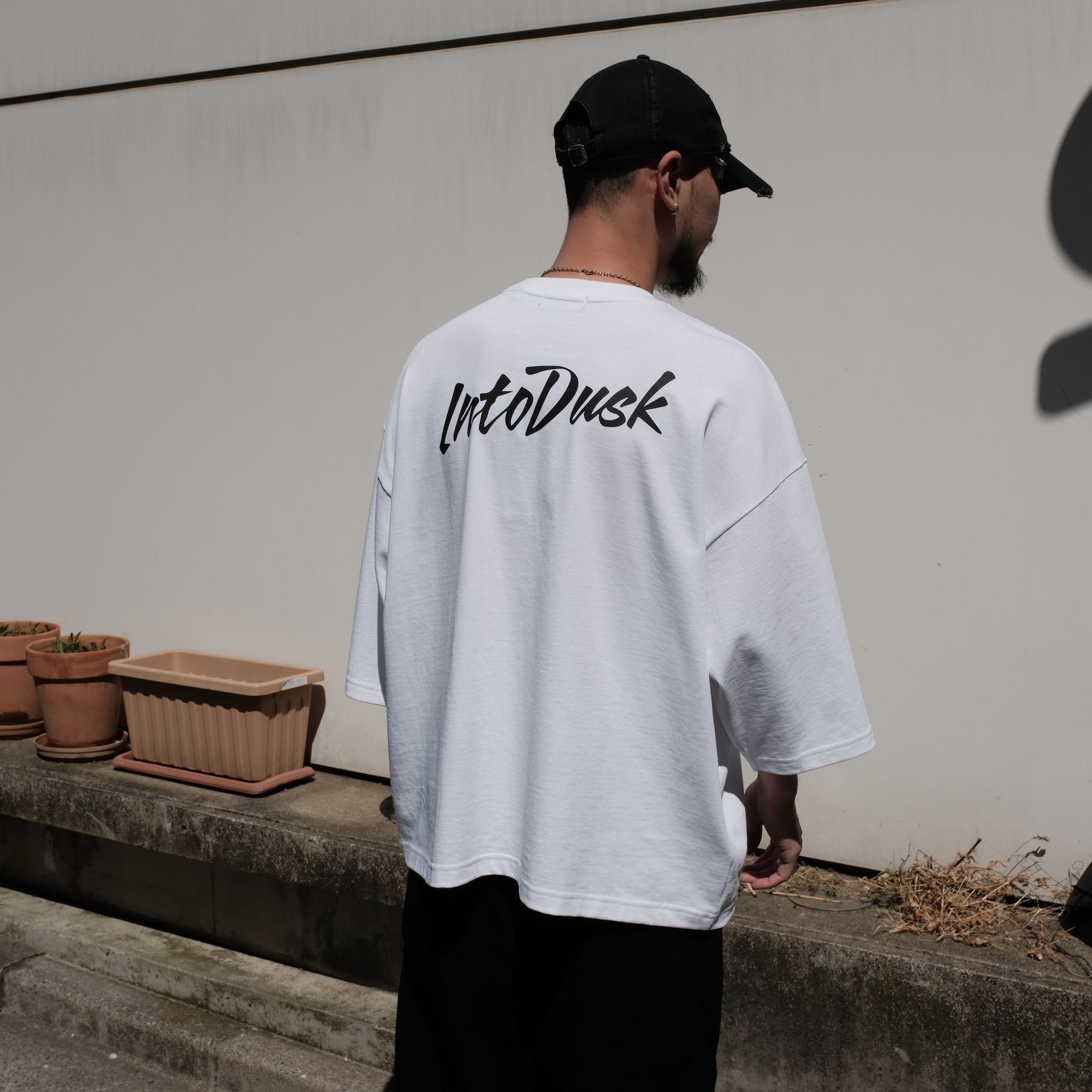 INTODUSK / INTODUSK MULTI LOGO T WHITE