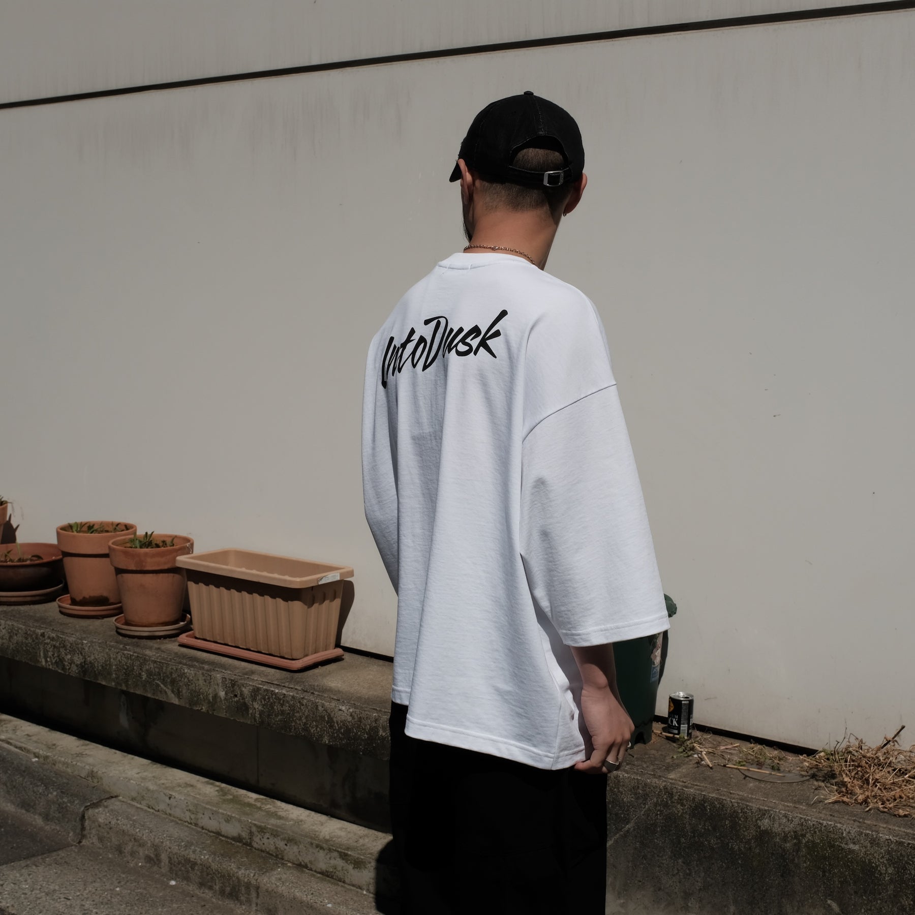 INTODUSK / INTODUSK MULTI LOGO T WHITE
