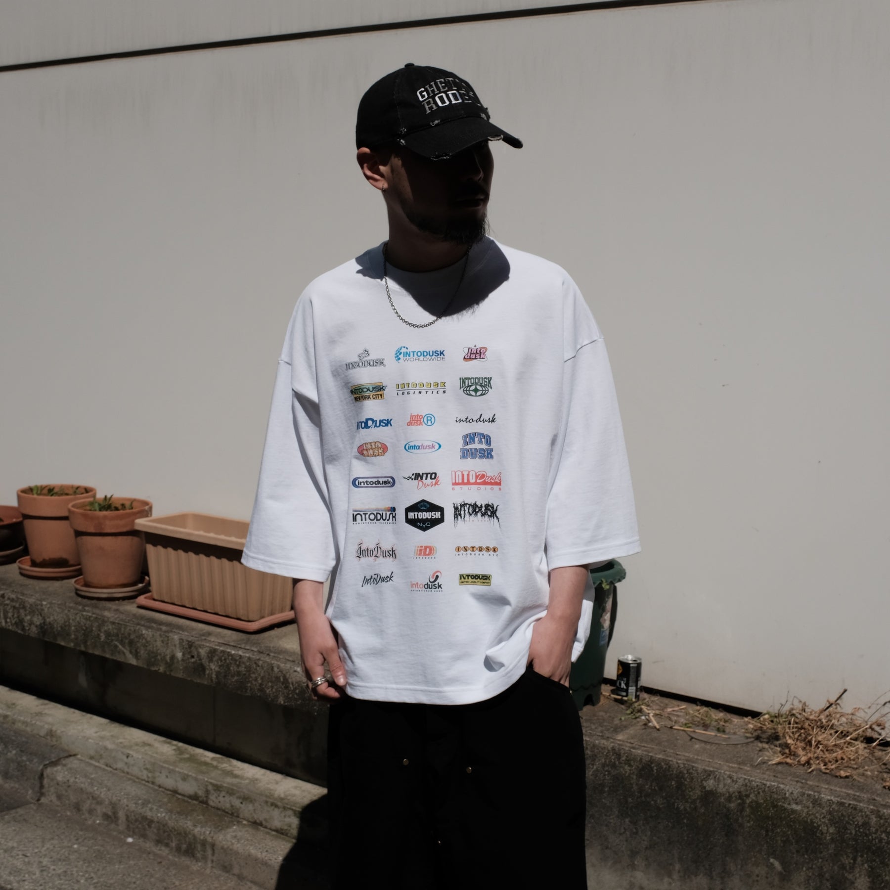 INTODUSK / INTODUSK MULTI LOGO T WHITE