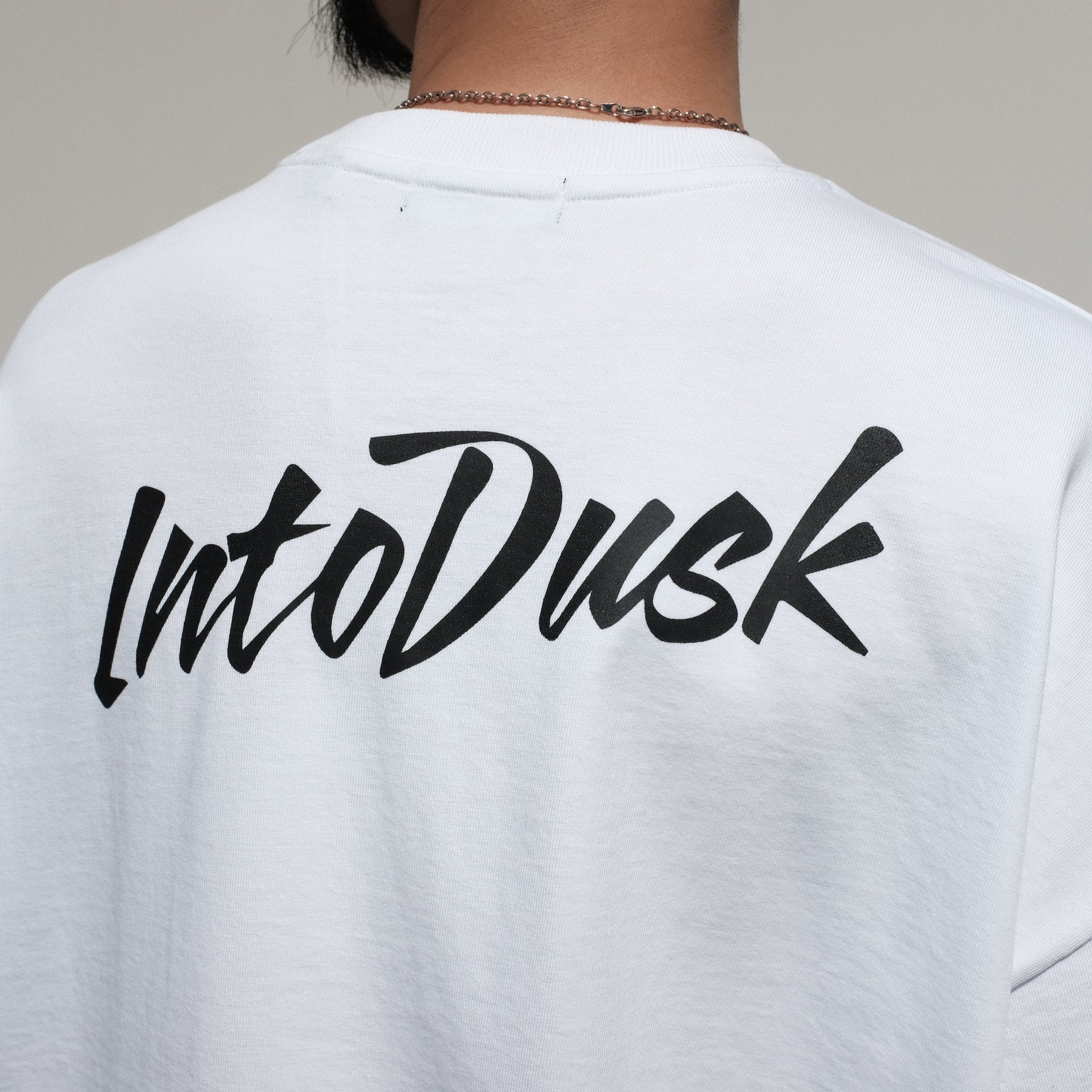 INTODUSK / INTODUSK MULTI LOGO T WHITE