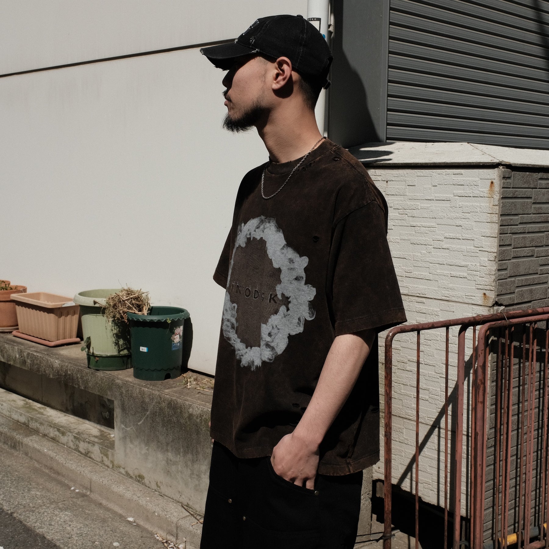 INTODUSK / INTIDUSK SMOKE T CHEMICAL WASH BLACK