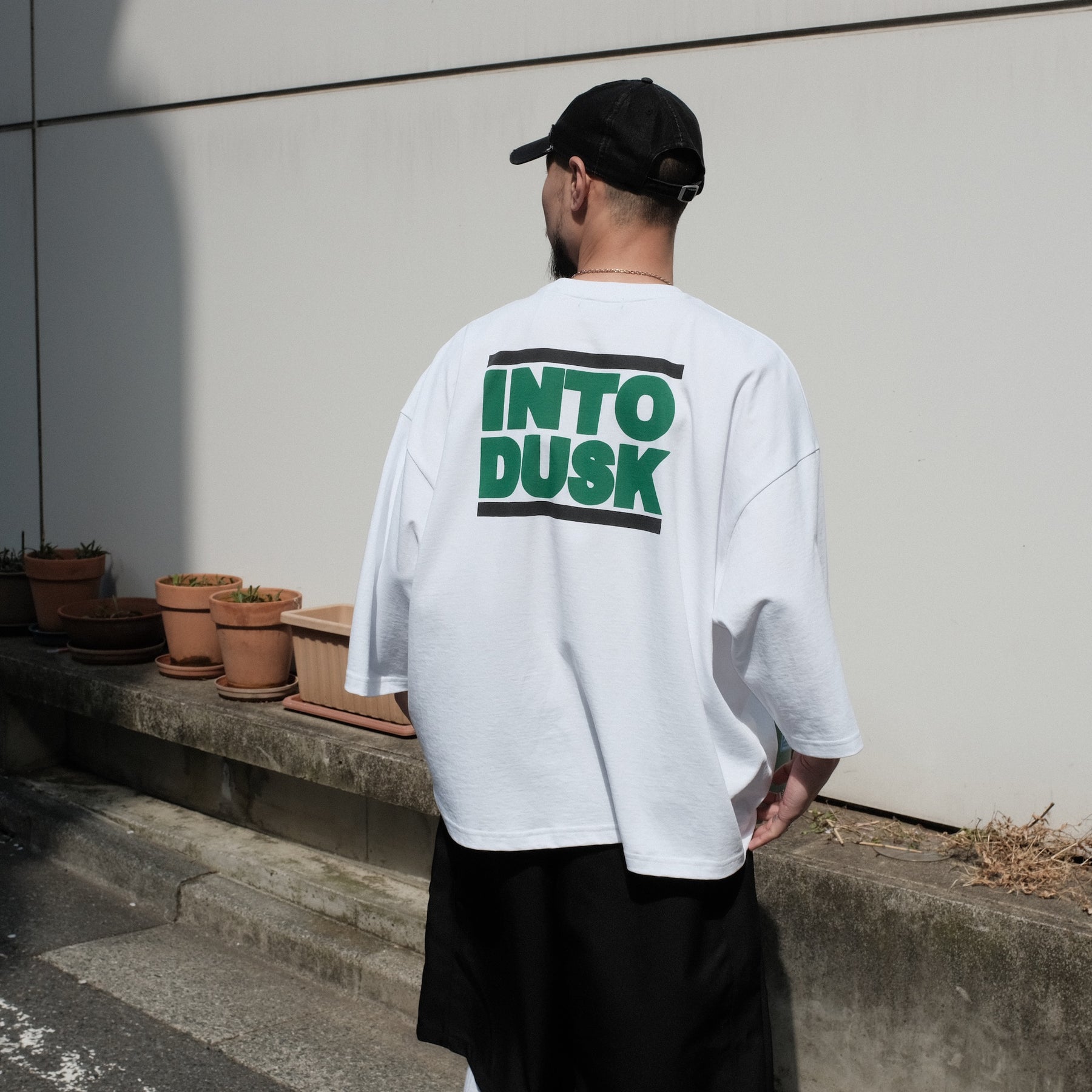 INTODUSK / INTODUSK BOX LOGO T WHITE