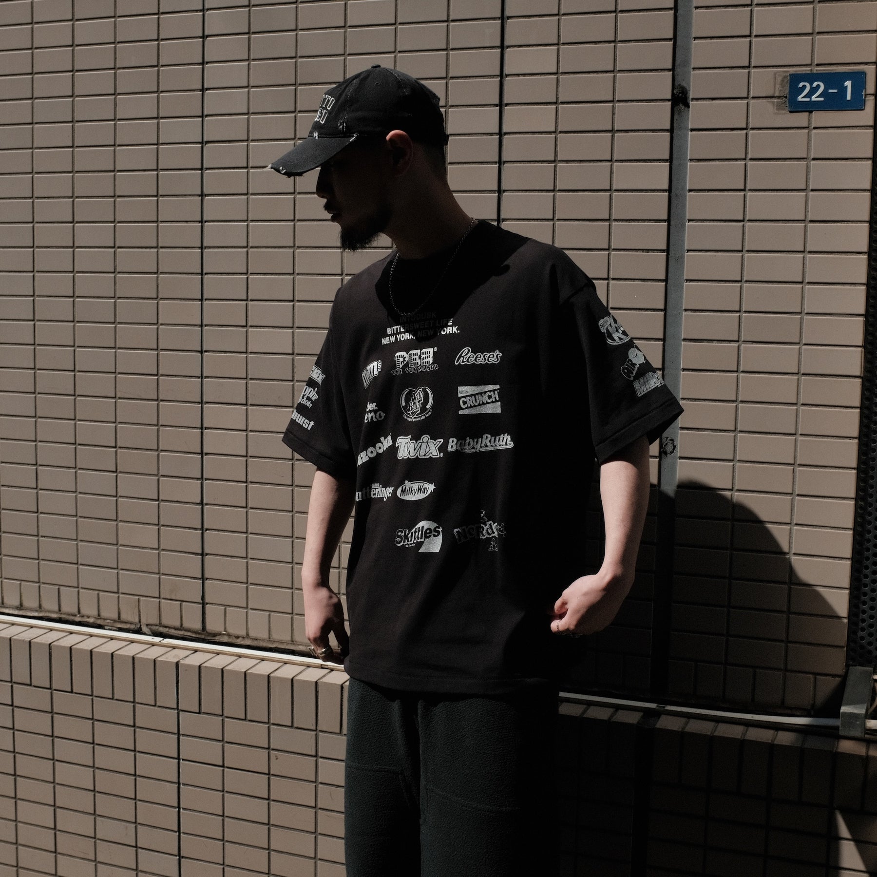 INTODUSK / CANDY LOGO SS T BLACK