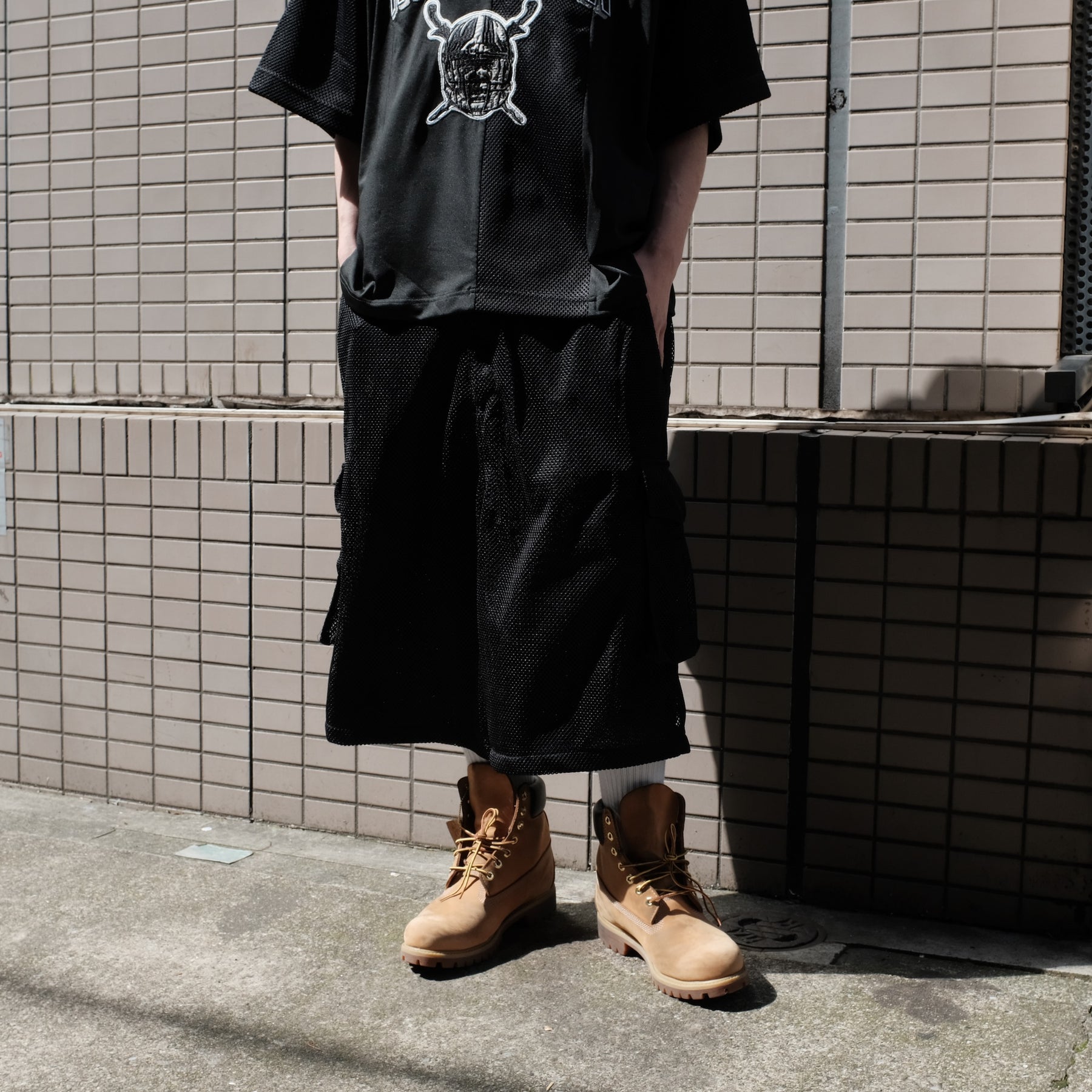INTODUSK / MESH CARGO SHORTS BLACK