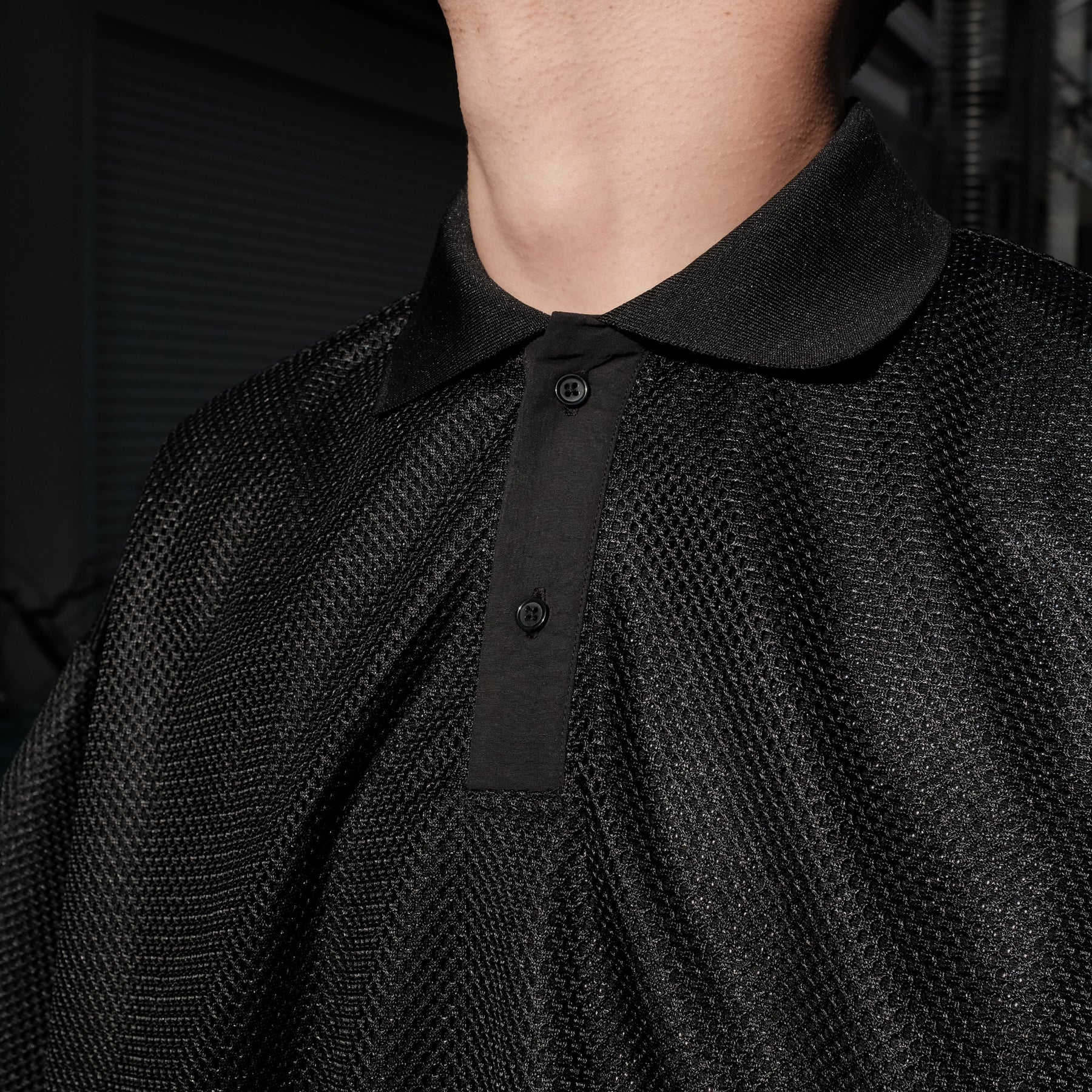 INTODUSK / MESH POLO BLACK