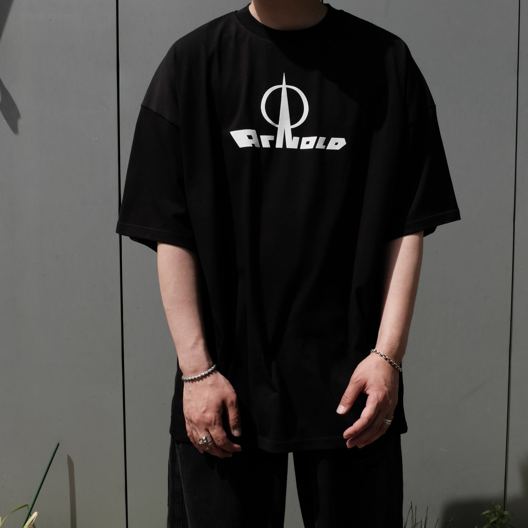 ARNOLD PARK STUDIOS / SHIPPING LOGO SS T BLACK