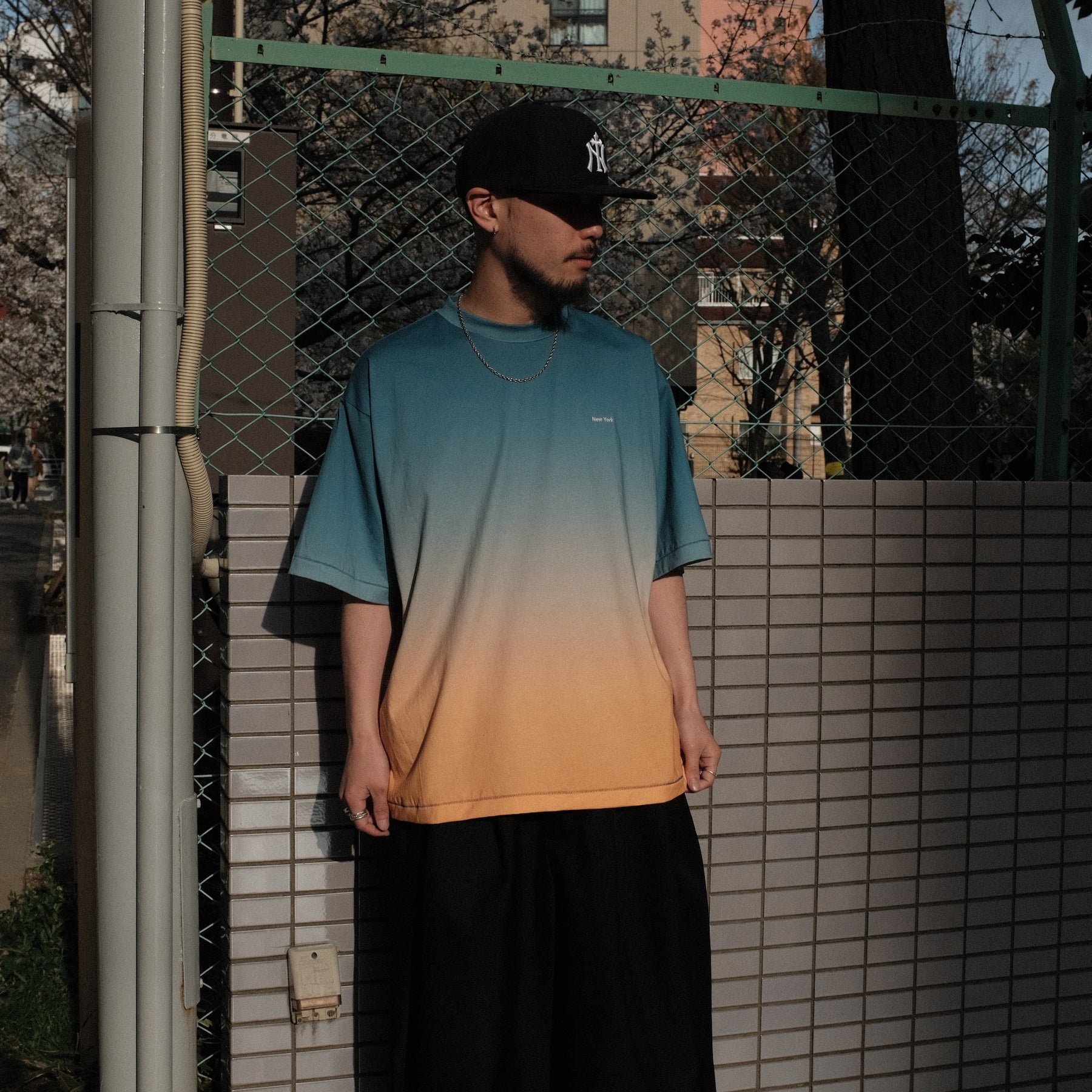 INTODUSK / DUSK GRADATION SS TEE NAVY GRADATION