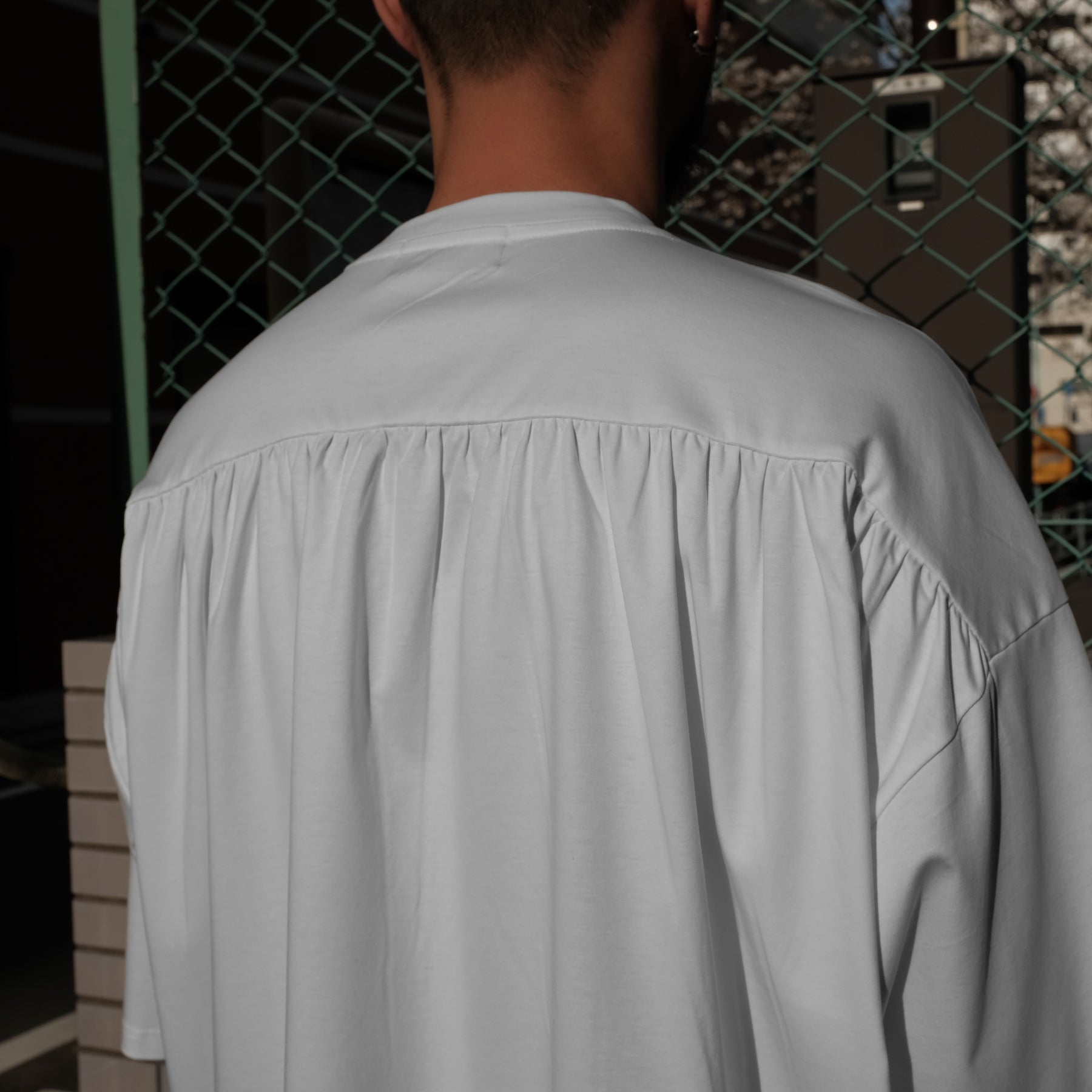 INTODUSK / SWELL OVER SS TEE WHITE
