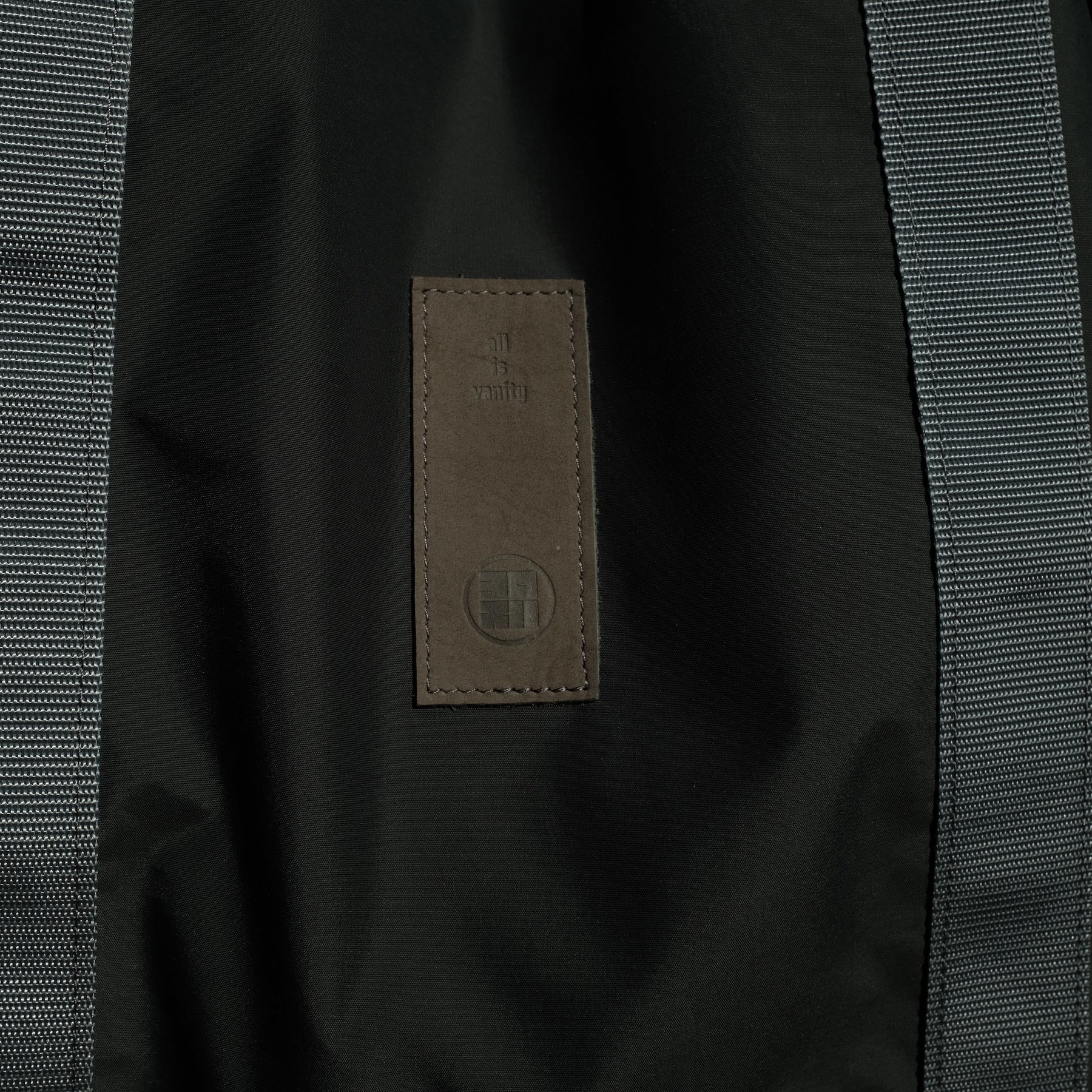 <span style="color: #f50b0b;">Last One</span> yorozu / ARMS TOTE GRAY