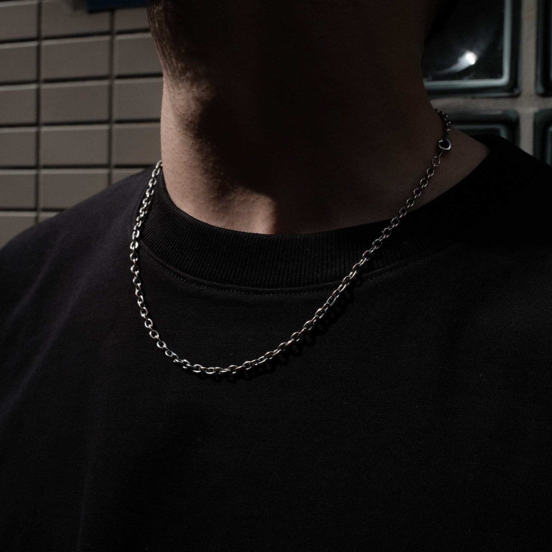 INTODUSK / OVERSIZED SS T BLACK
