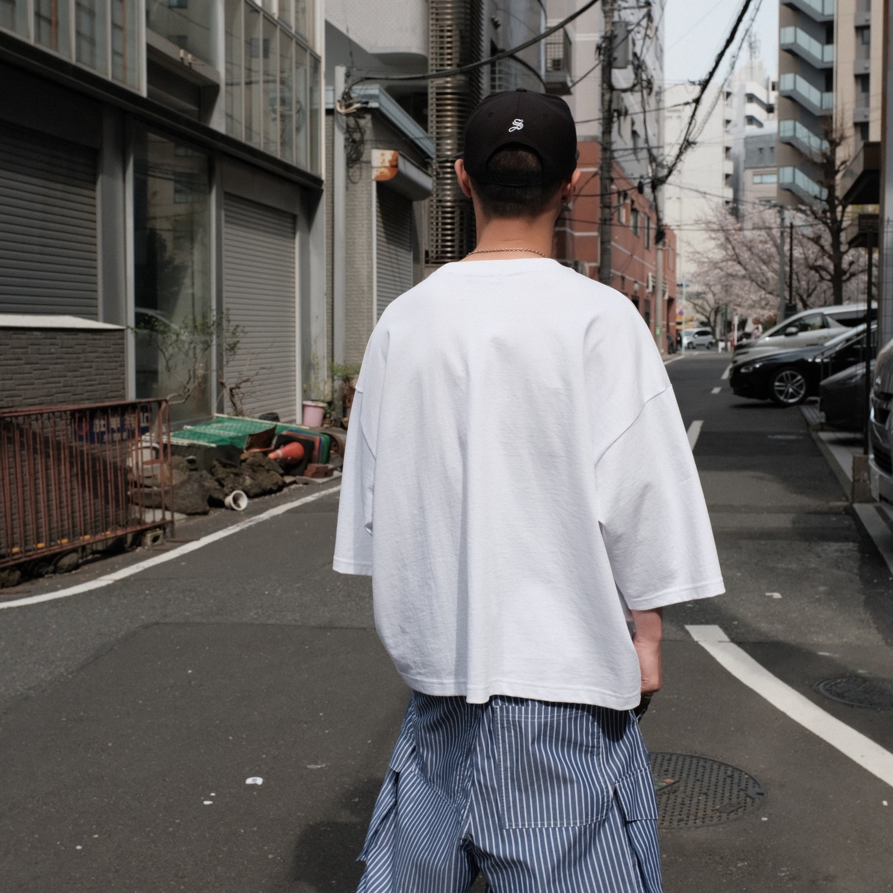 INTODUSK / OVERSIZED SS POCKET T WHITE