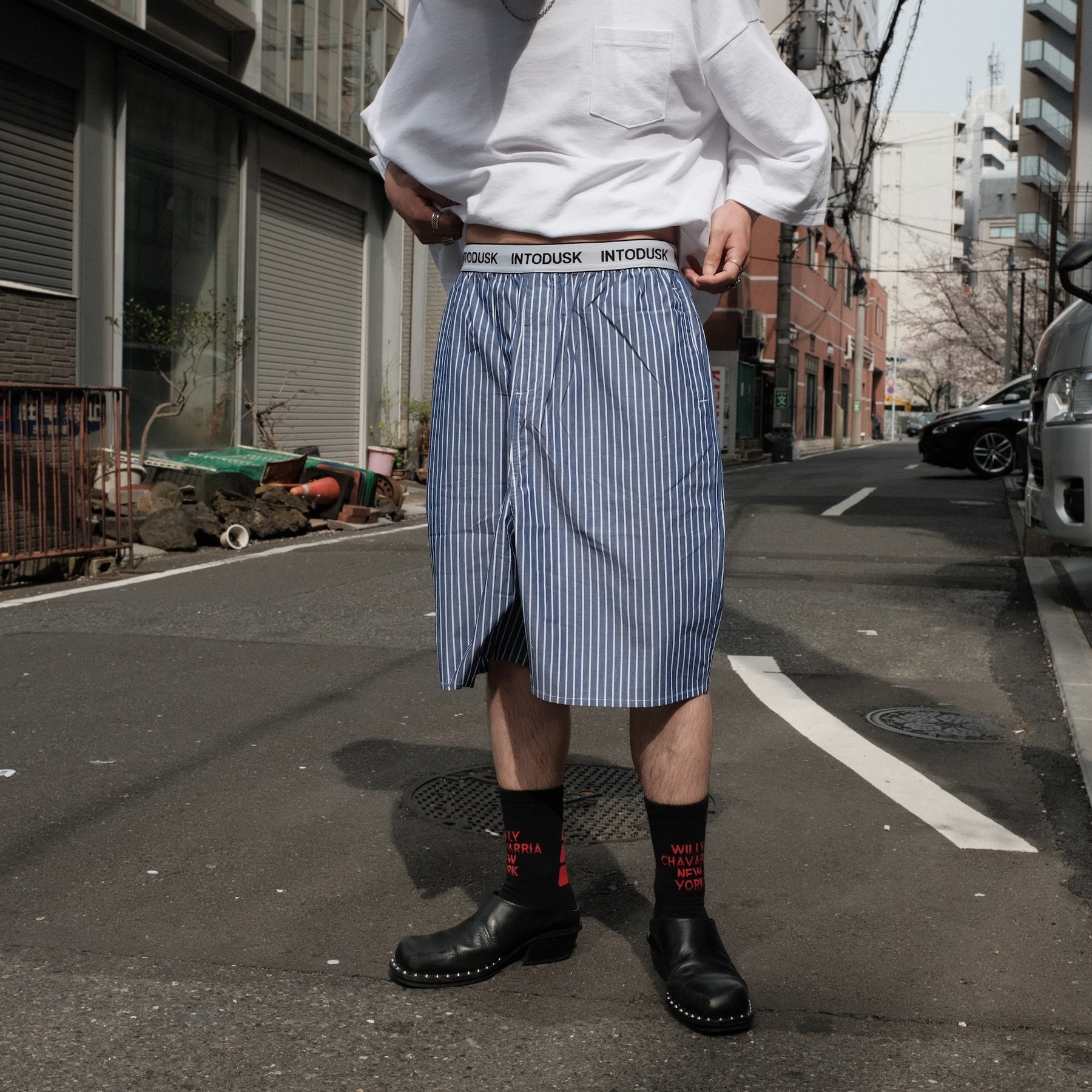 <span style="color: #f50b0b;">Last One</span> INTODUSK / BROAD SHORTS NAVY STRIPE