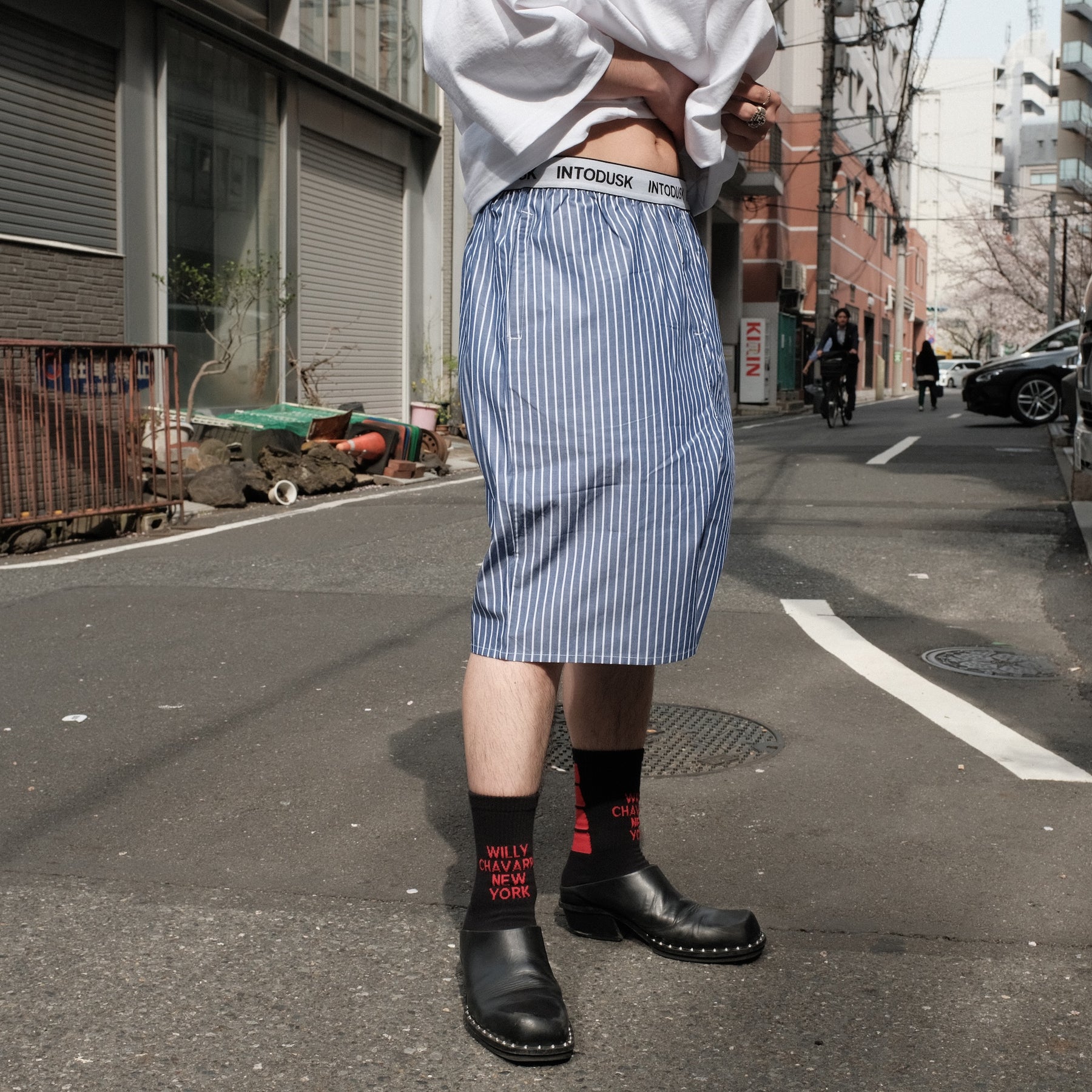 <span style="color: #f50b0b;">Last One</span> INTODUSK / BROAD SHORTS NAVY STRIPE