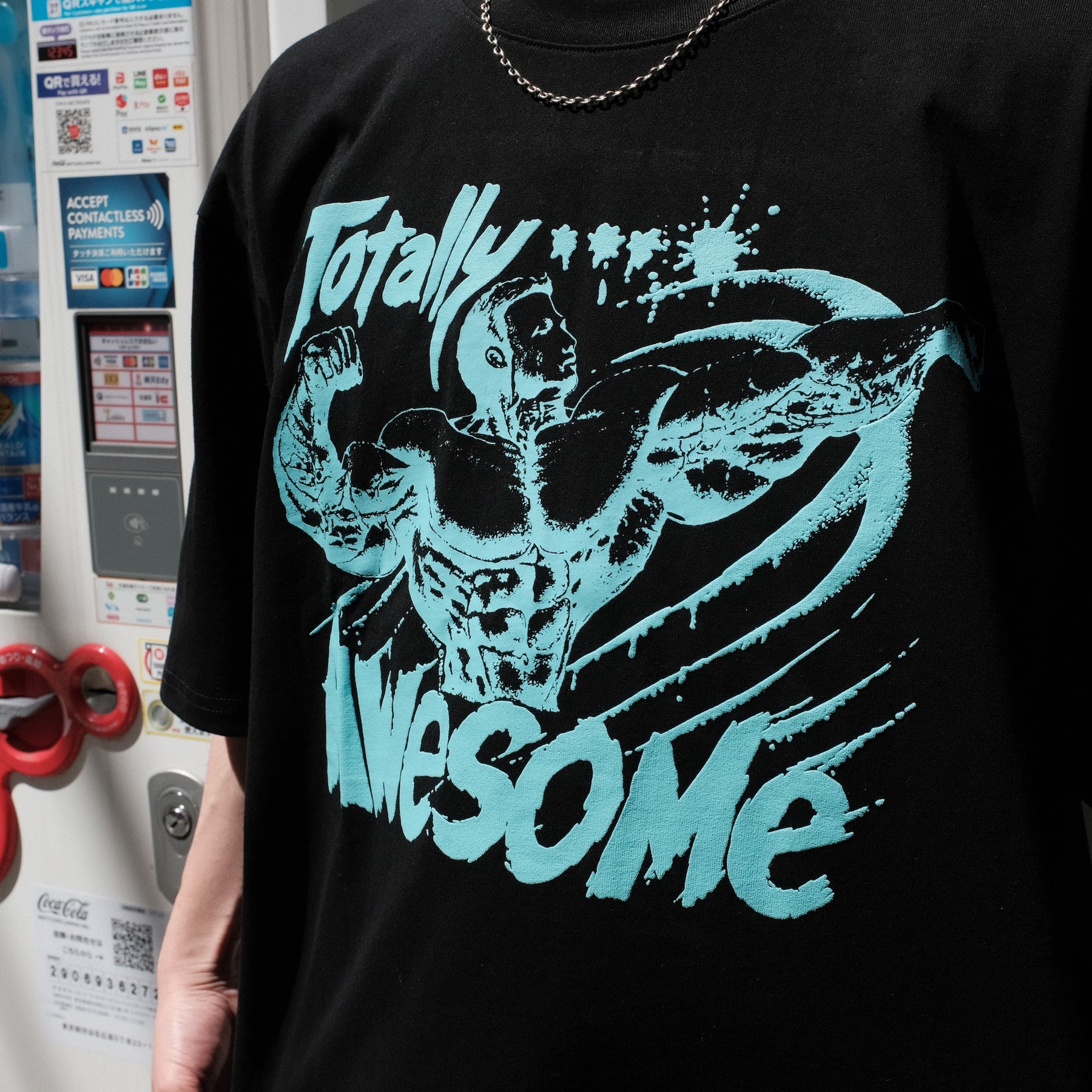 Y,IWO / “Totally Awesome” Crop BLACK