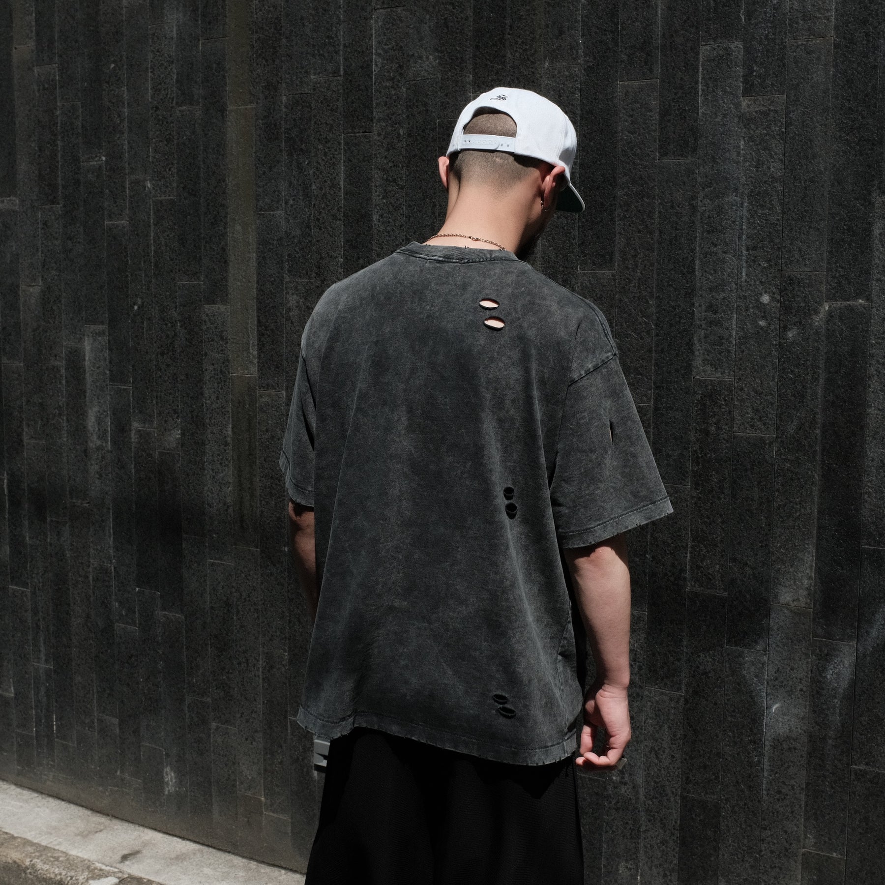 【CCTB Exclusive】INTODUSK / SCARY LOGO SS T WASHED BLACK
