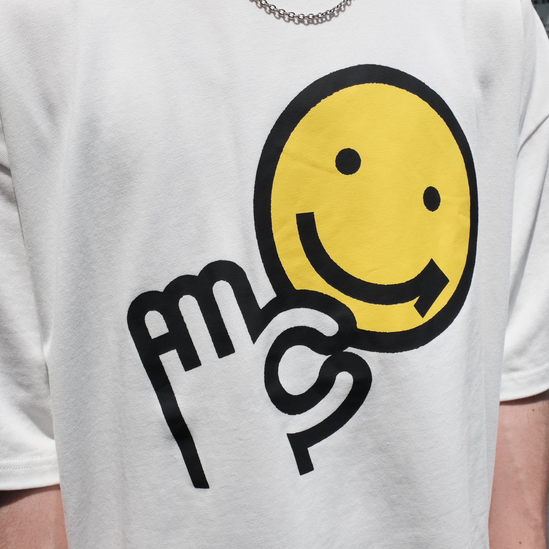 <span style="color: #f50b0b;">Last One</span> Acy / SMILEy TEE WHITE