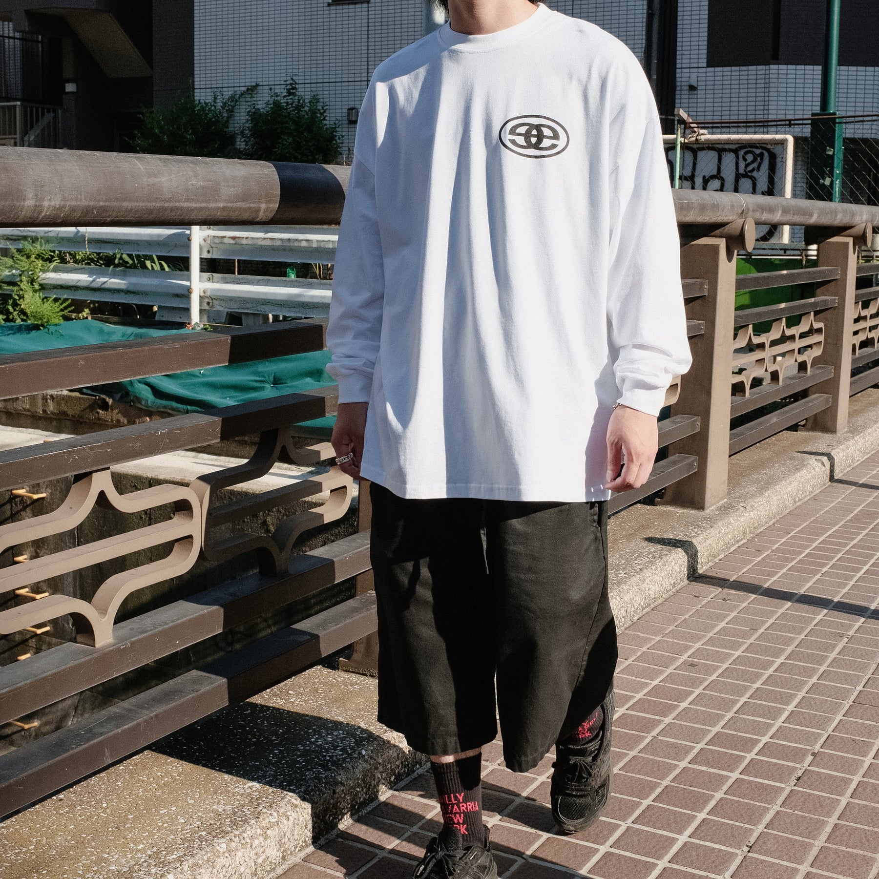 EMPORIUM / EE LOGO LS T WHITE