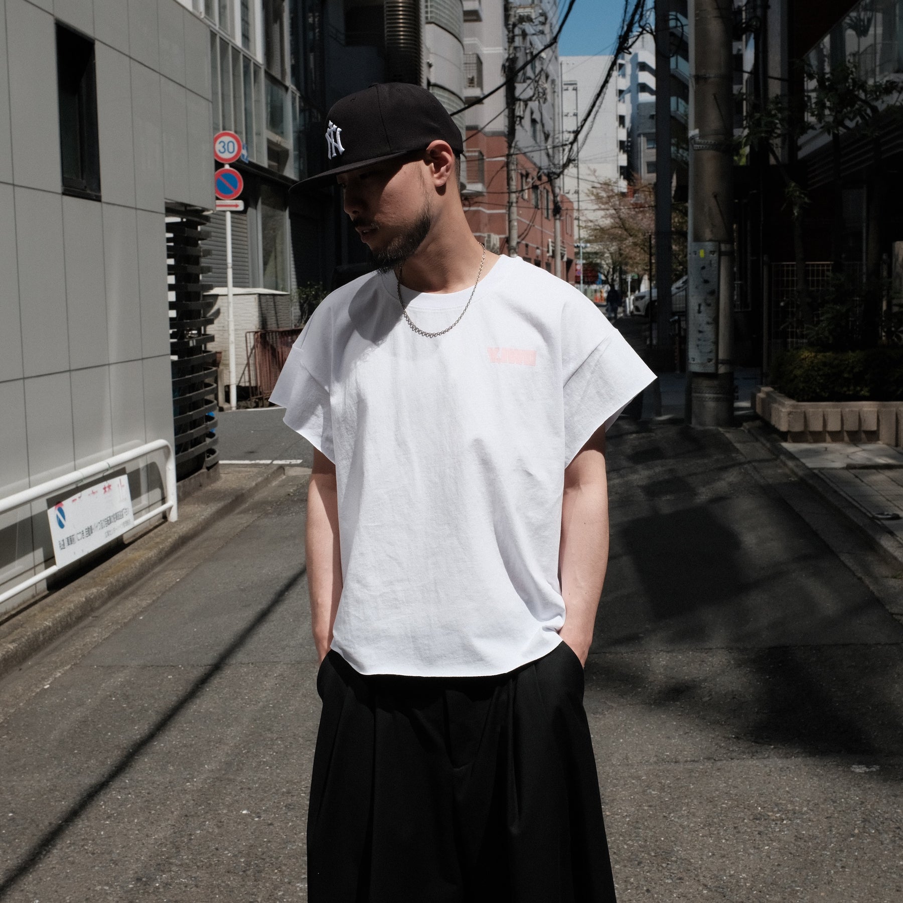 Y,IWO / “Totally Awesome” Cap Sleeve WHITE