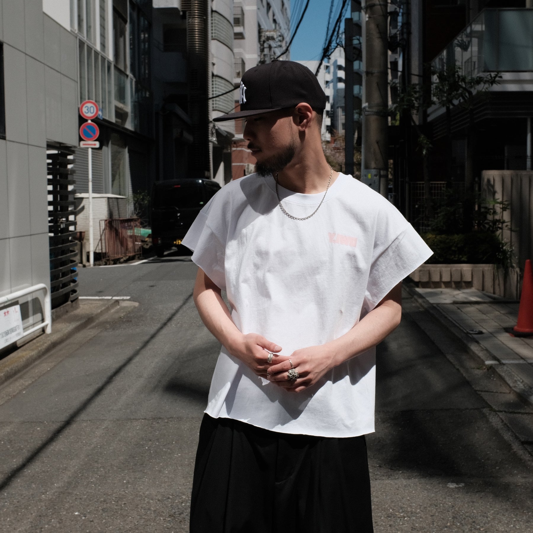 Y,IWO / “Totally Awesome” Cap Sleeve WHITE