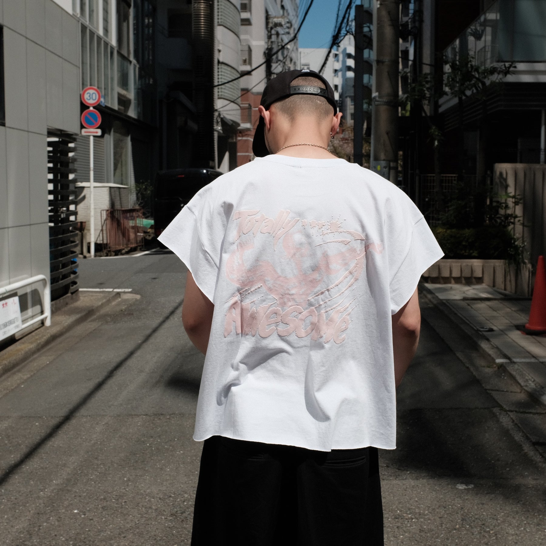 Y,IWO / “Totally Awesome” Cap Sleeve WHITE