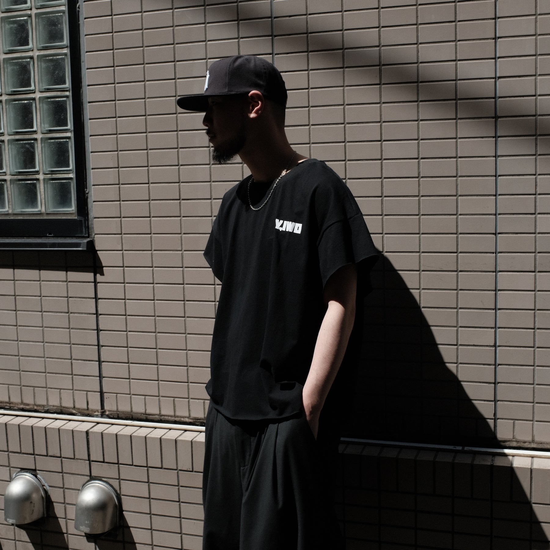 Y,IWO / “Totally Awesome” Cap Sleeve BLACK