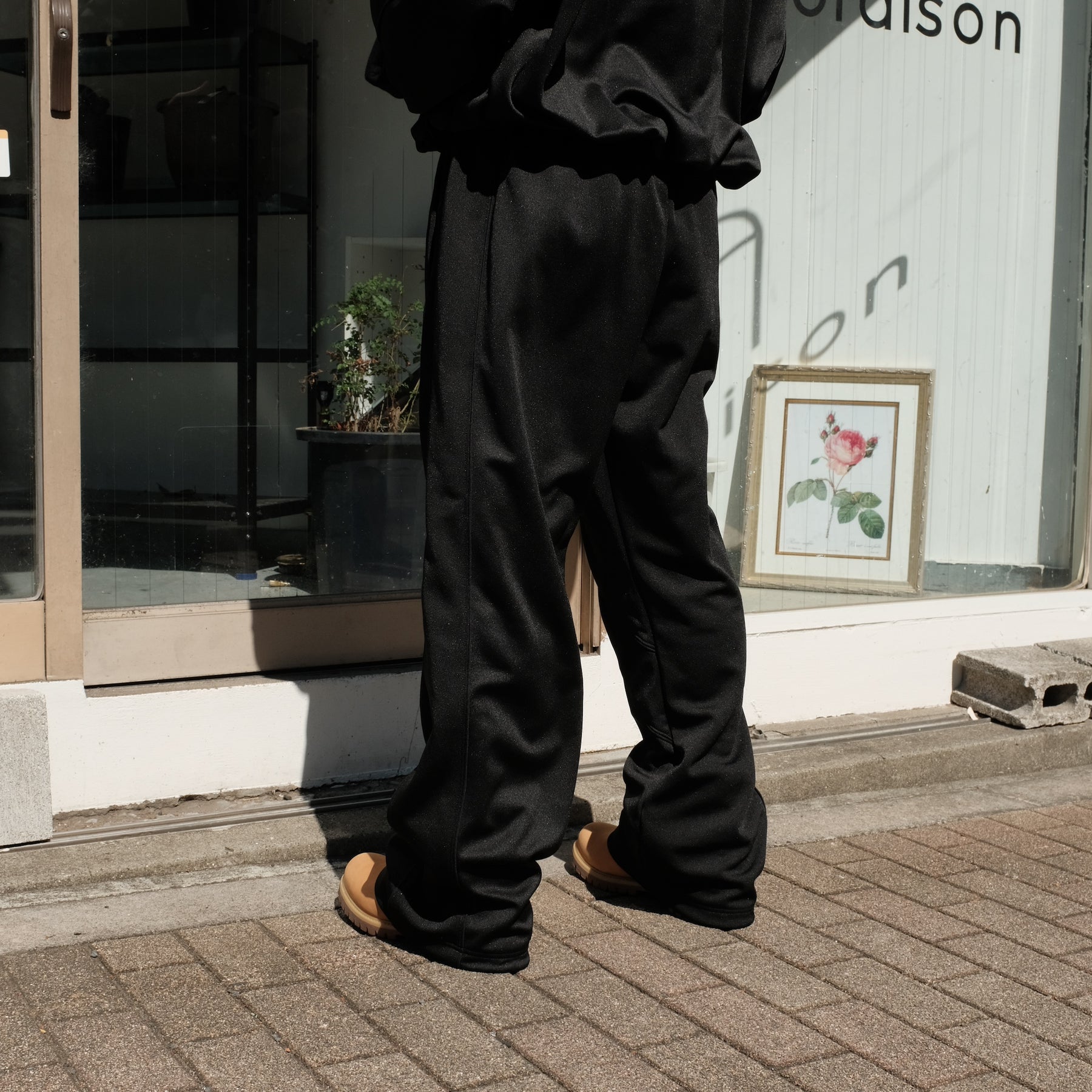 <span style="color: #f50b0b;">Last One</span>
INTODUSK / TRACK PANTS BLACK