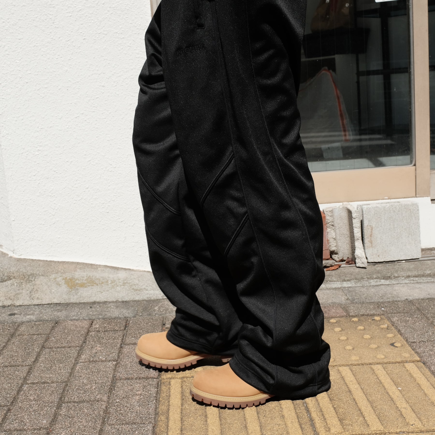 <span style="color: #f50b0b;">Last One</span>
INTODUSK / TRACK PANTS BLACK