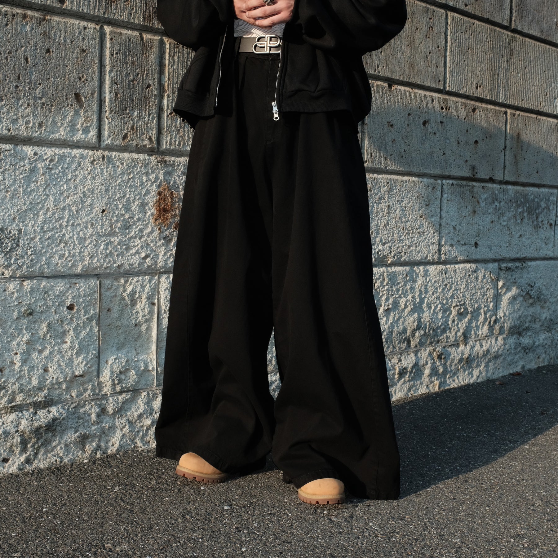 <span style="color: #f50b0b;">Last One</span> INTODUSK / CLOAK DENIM TROUSERS SOLID BLACK