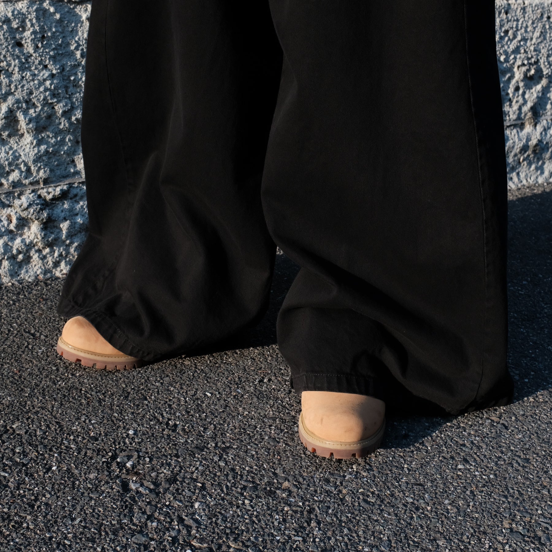 <span style="color: #f50b0b;">Last One</span> INTODUSK / CLOAK DENIM TROUSERS SOLID BLACK