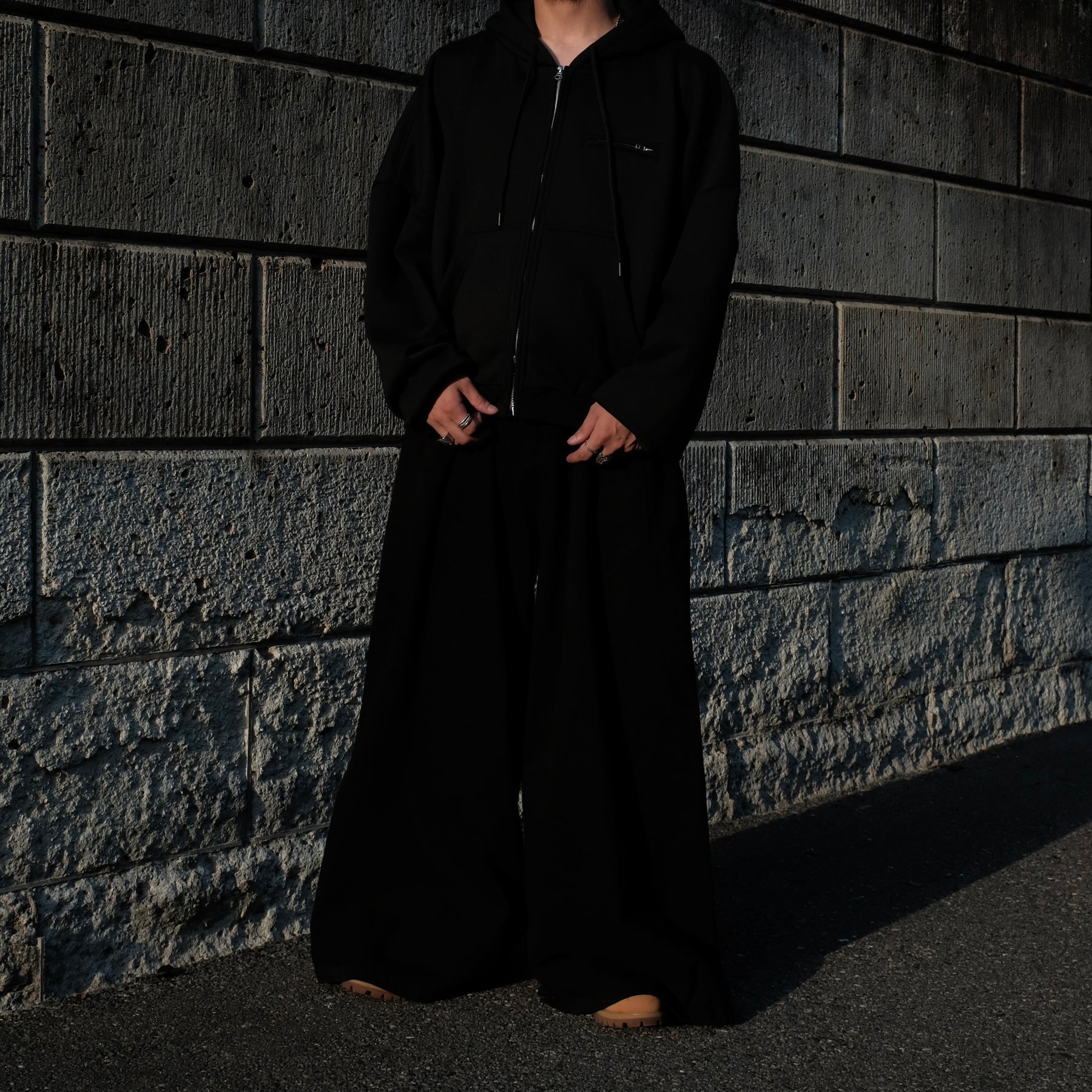 <span style="color: #f50b0b;">Last One</span> INTODUSK / CLOAK DENIM TROUSERS SOLID BLACK