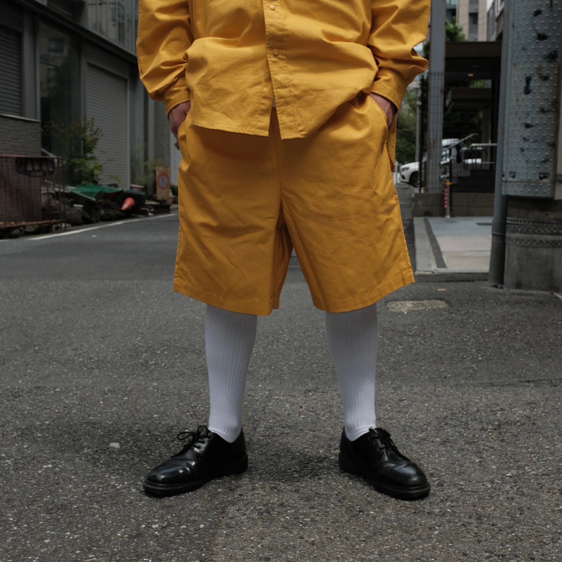 <span style="color: #f50b0b;">Last One</span> Acy / NEW BASIC SHORTS YELLOW