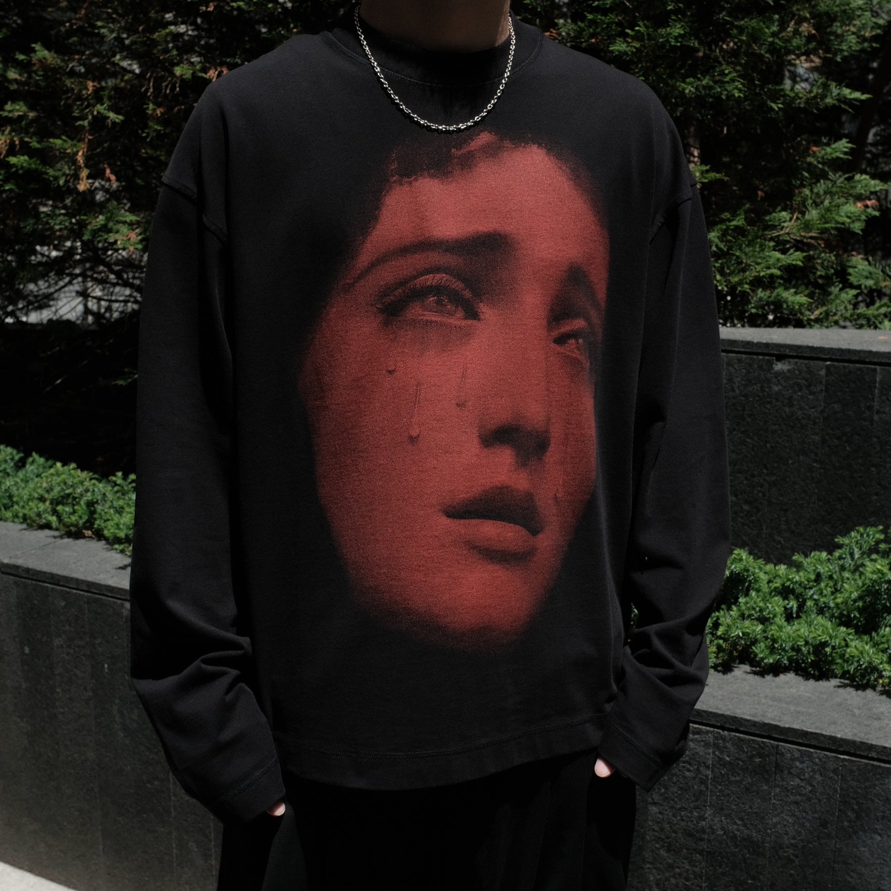 <span style="color: #f50b0b;">Last One</span>
1313 SELAH / VIRGEN MARIA LONGSLEEVE BLACK