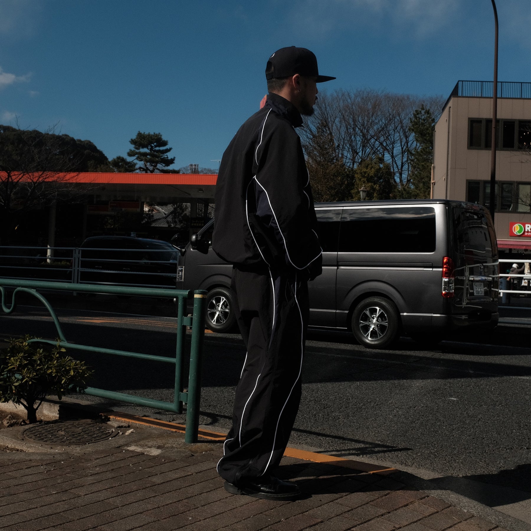 INTODUSK / PIT CREW OVER PANTS BLACK MIDNIGHT NAVY