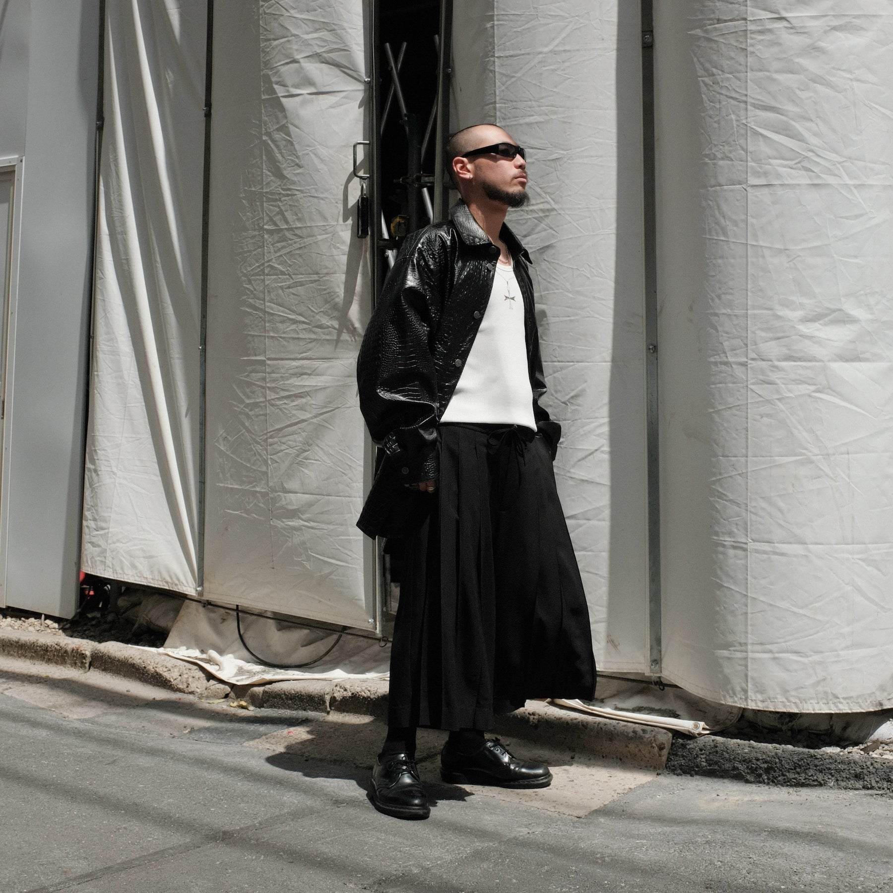 1313 SELAH / PAZ TAILORED PLEATS SHORTS BLACK