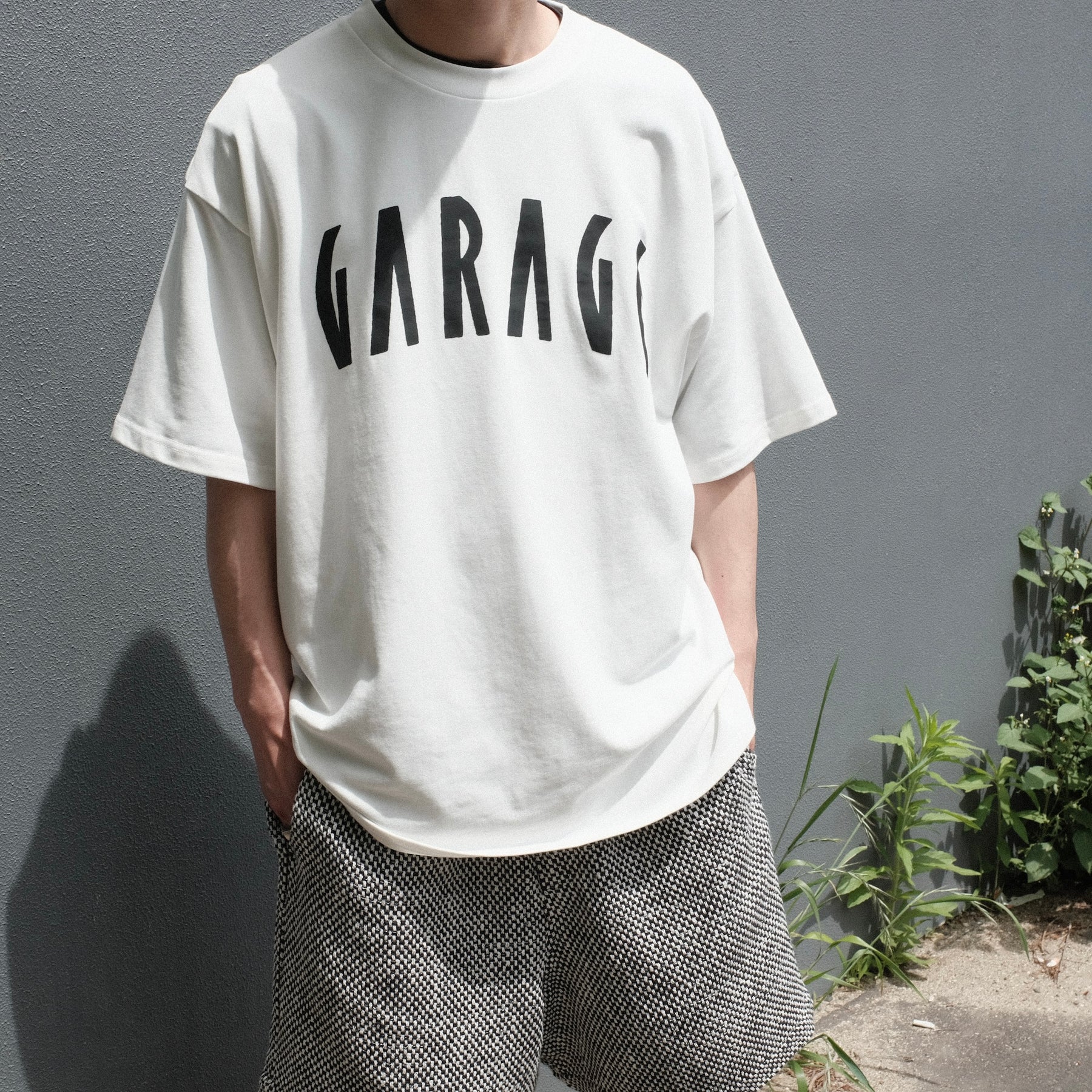 <span style="color: #f50b0b;">Last One</span> Acy / GARAGE TEE WHITE