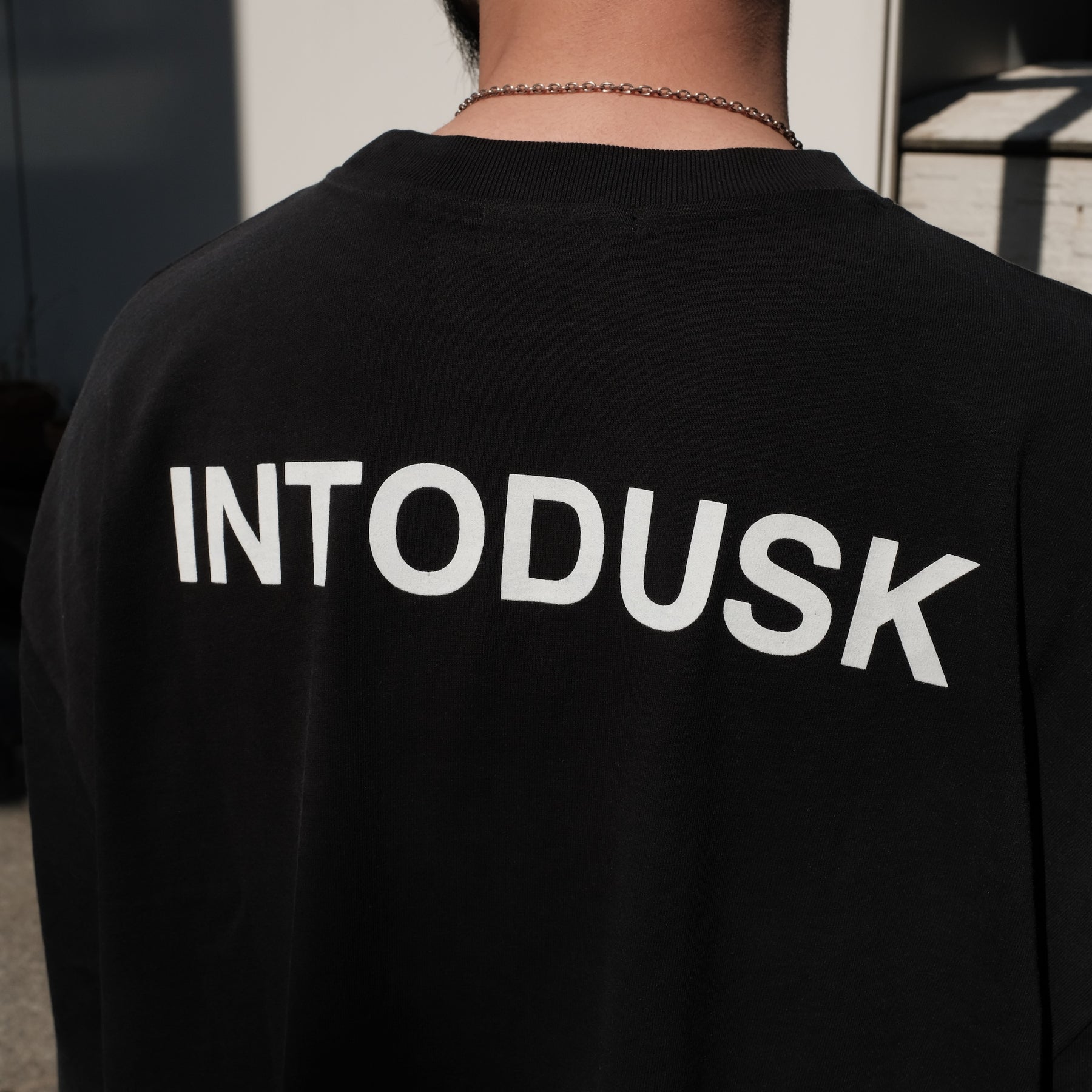 INTODUSK / LS THUNDER T BLACK