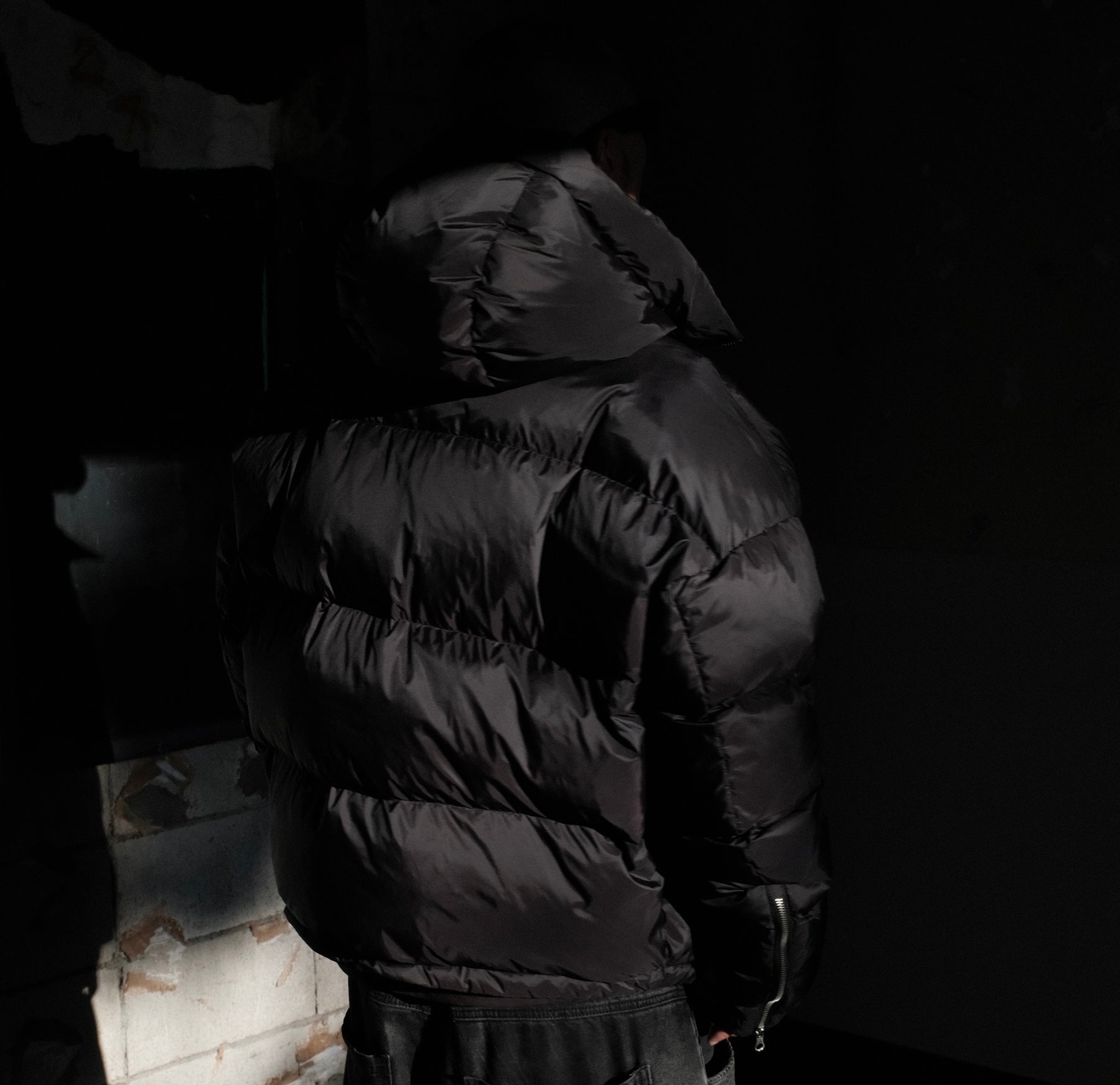 INTODUSK / DOWN JACKET BLACK