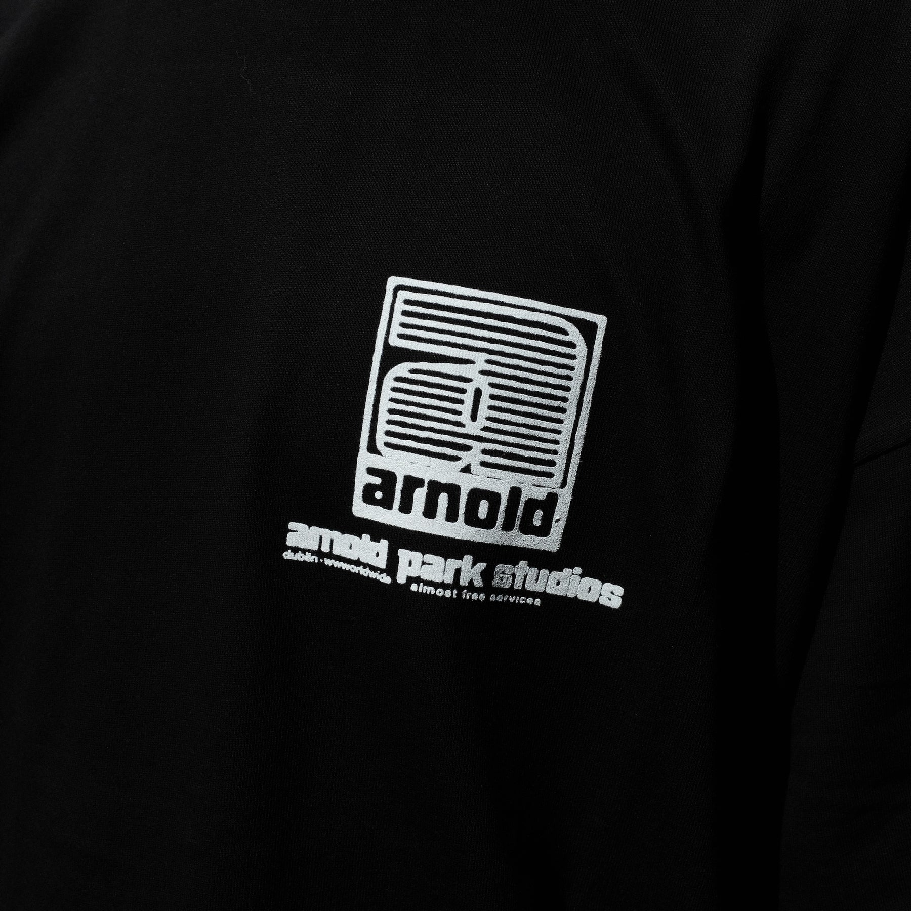 ARNOLD PARK STUDIOS / LEPRECHAUN SHORT SLEEVE BLACK