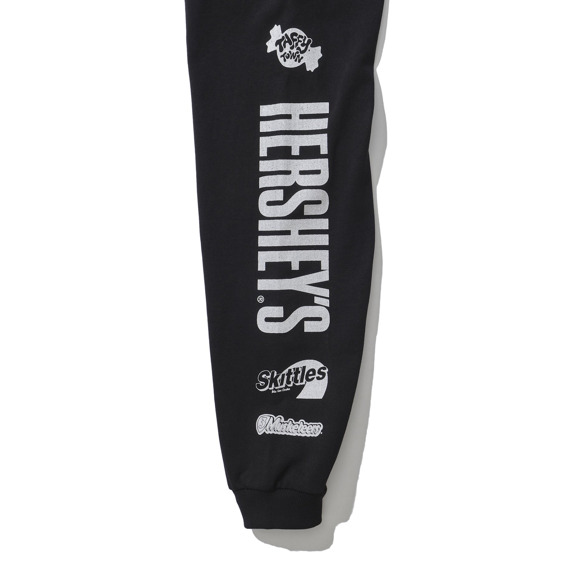 <span style="color: #ff2a00;">Last One</span> INTODUSK / CANDY LOGO LS T BLACK