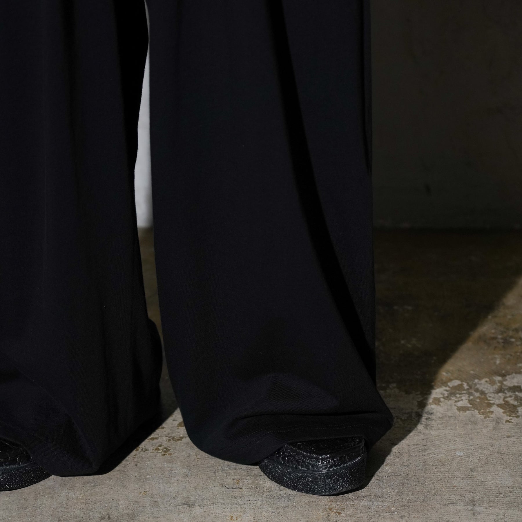 THE MAGUEY / PLEATED PANTS WASHED BLACK